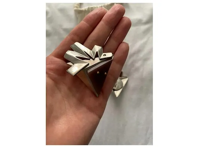 Balenciaga Aretes Púrpura Hardware de plata 