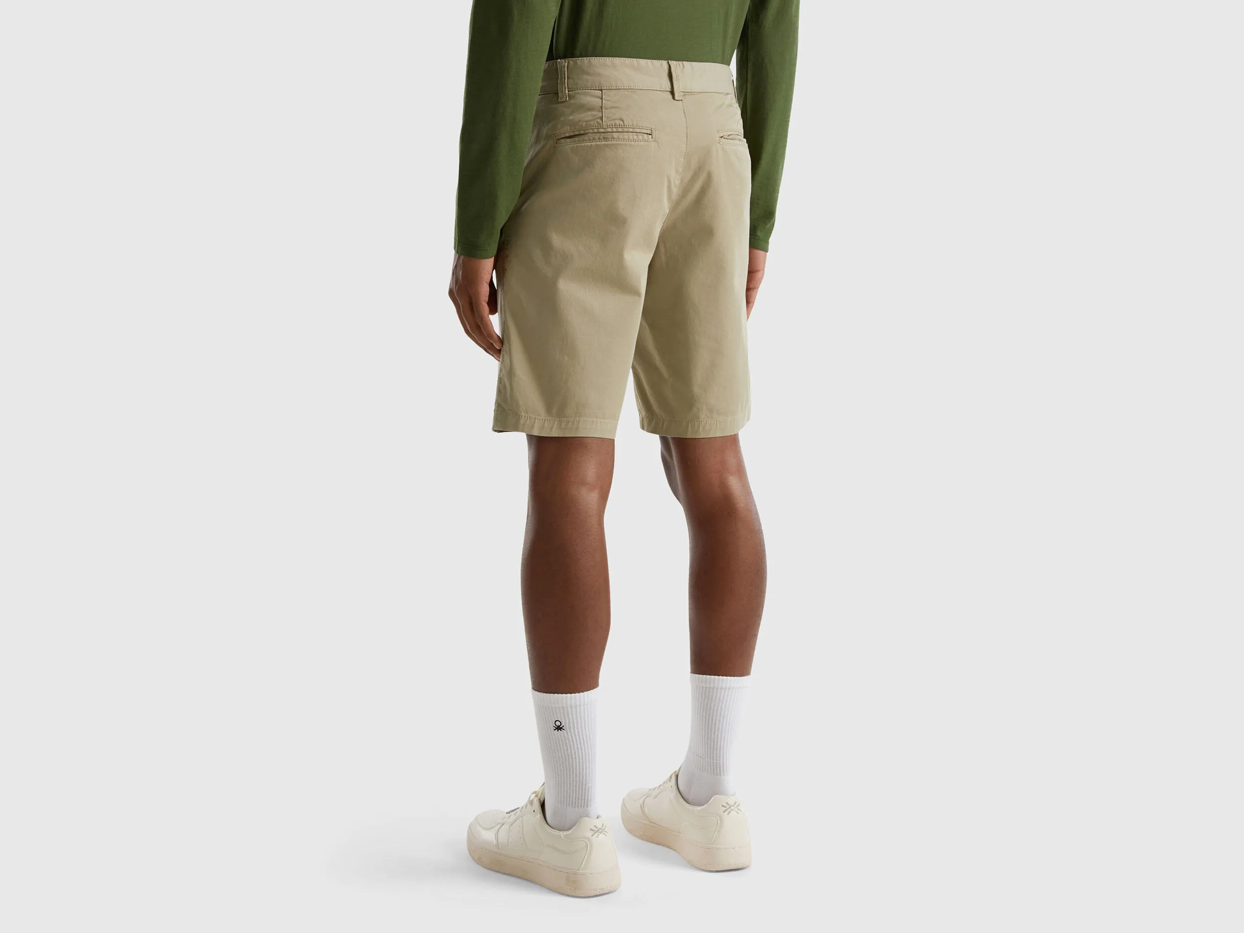 Bermudas chinos de algodón elástico