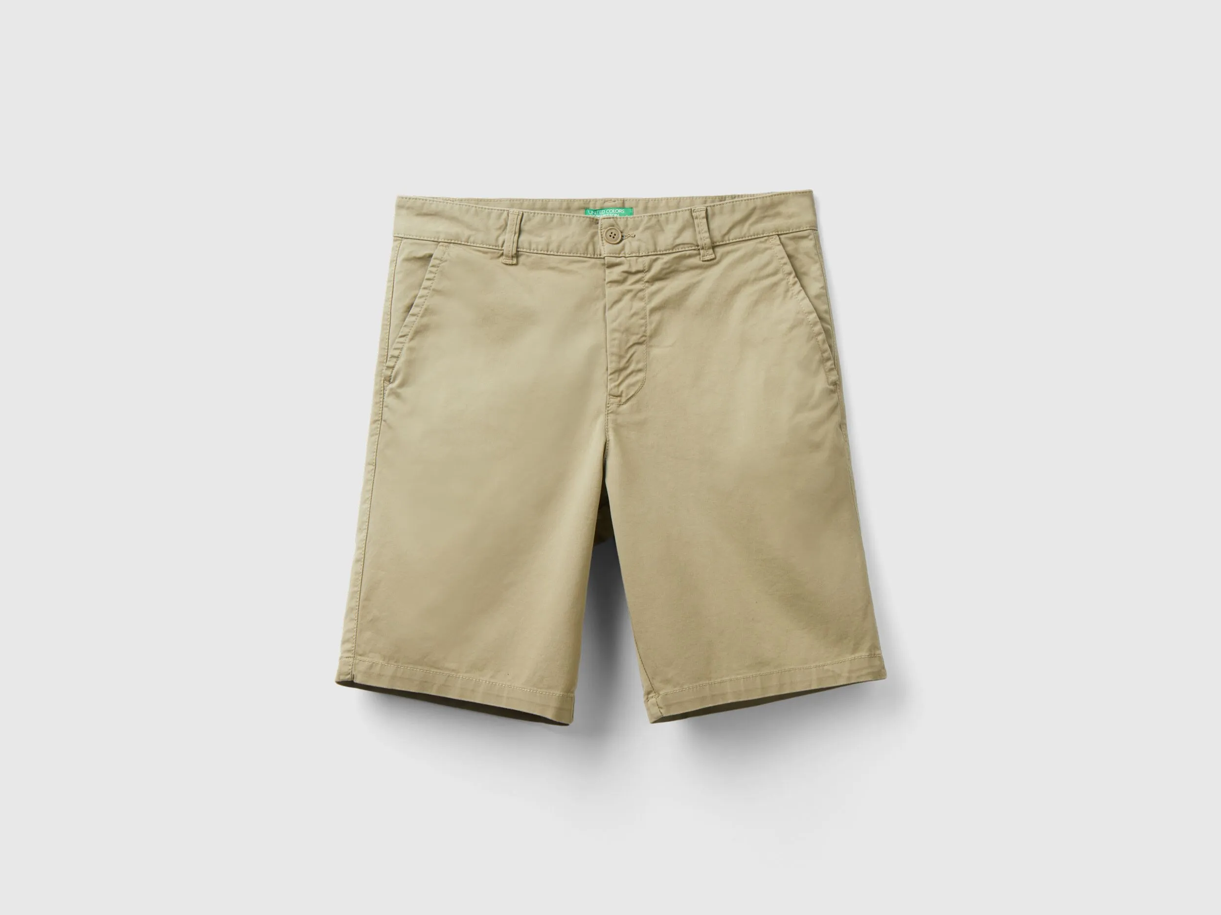 Bermudas chinos de algodón elástico