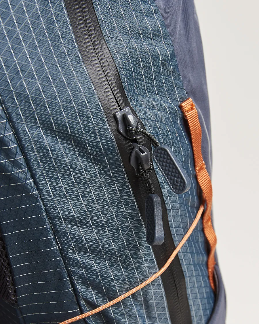 Black Diamond Pursuit 15 Pack Carbon/Moab Brown