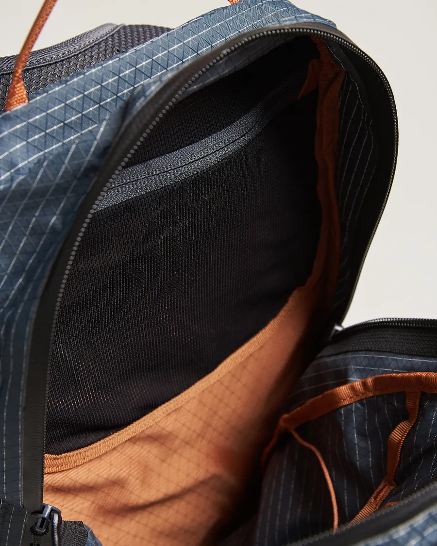 Black Diamond Pursuit 15 Pack Carbon/Moab Brown