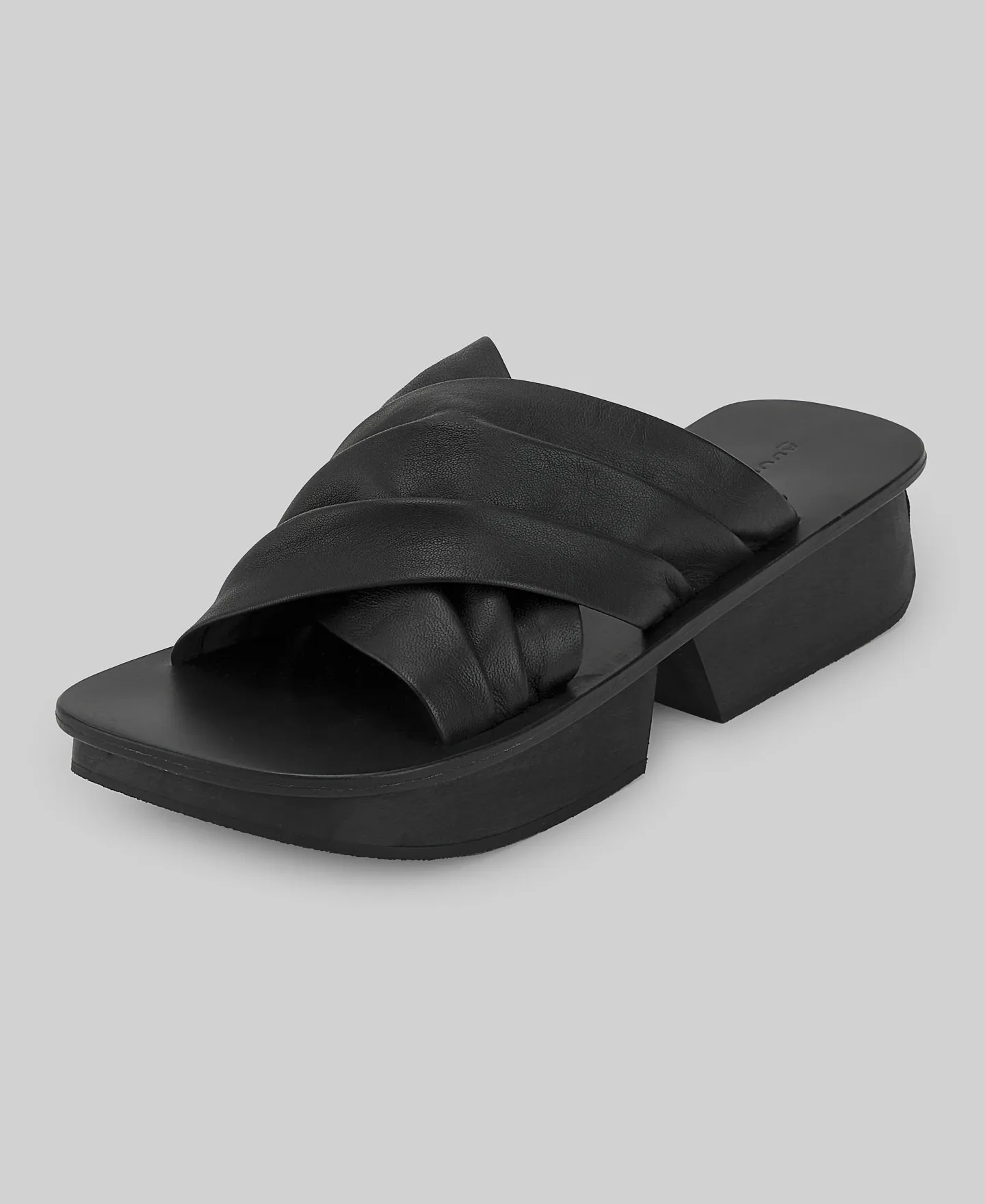 Black platform sandal woman