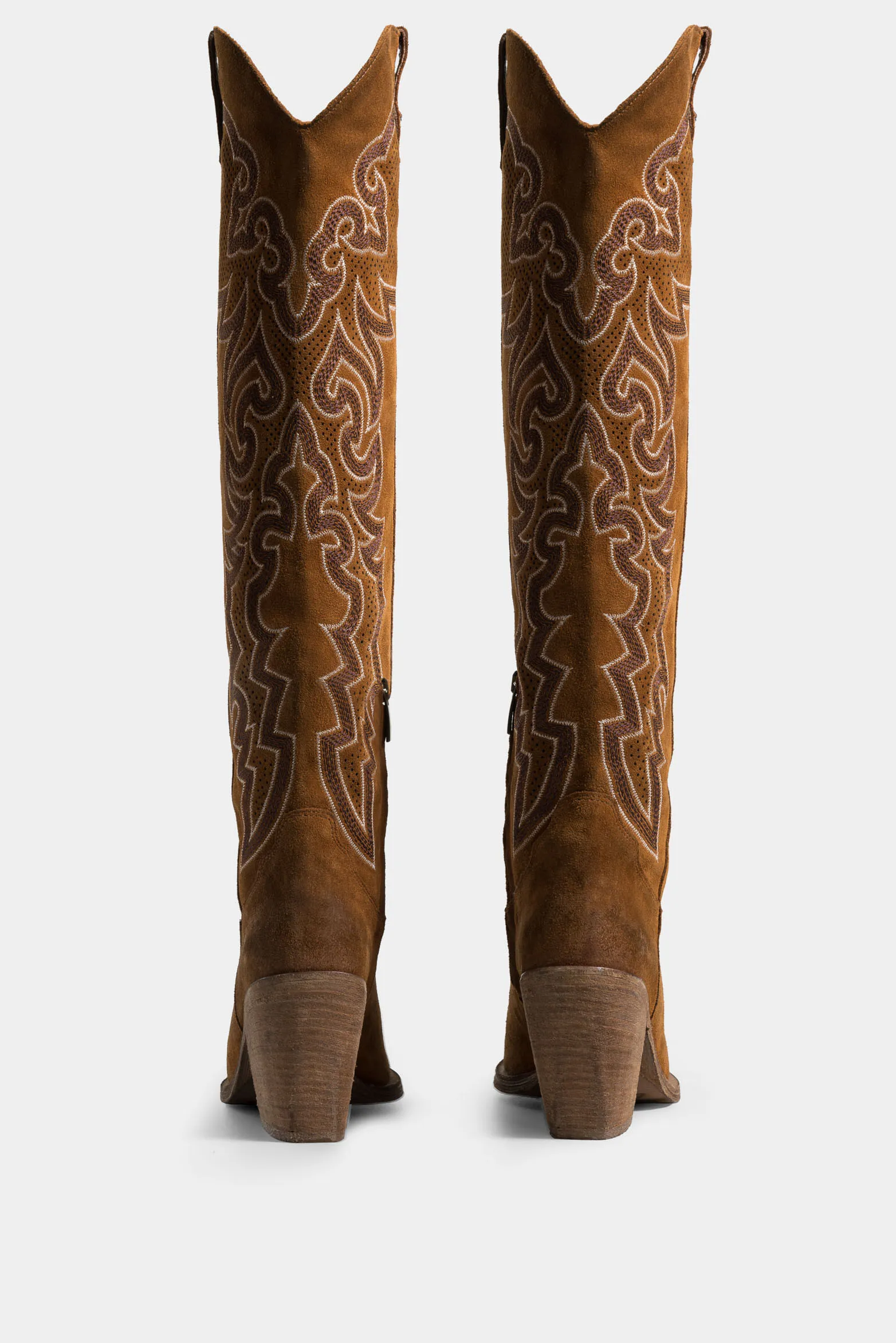 Botas escarlata de cuero gamuza para mujer caña bordada