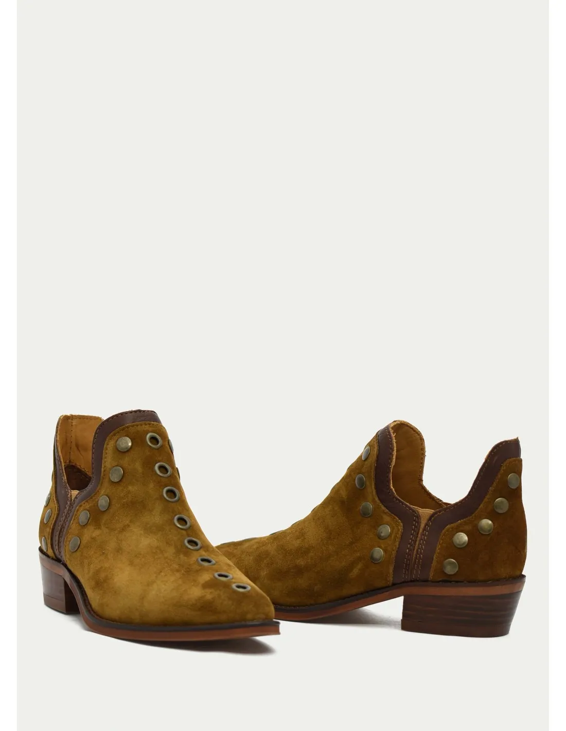 BOTAS Y BOTINES ALPE 2551 CUERO 