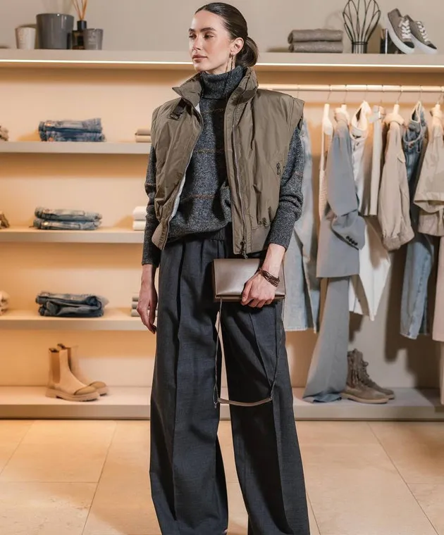 Brunello Cucinelli Brown down vest with ecolatun monil chain