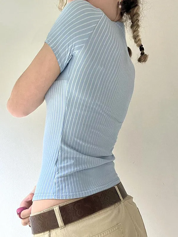 Camisas de manga corta ajustadas a rayas azules y blancas
