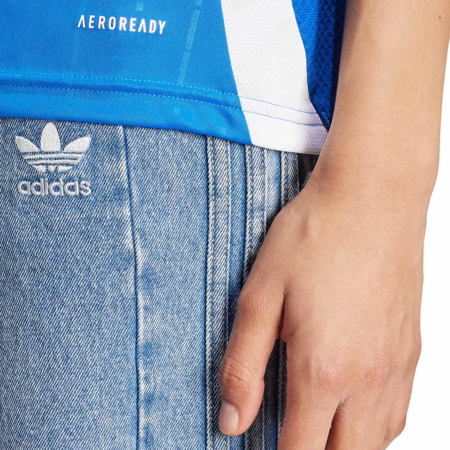 Camiseta adidas Italia mujer 2024