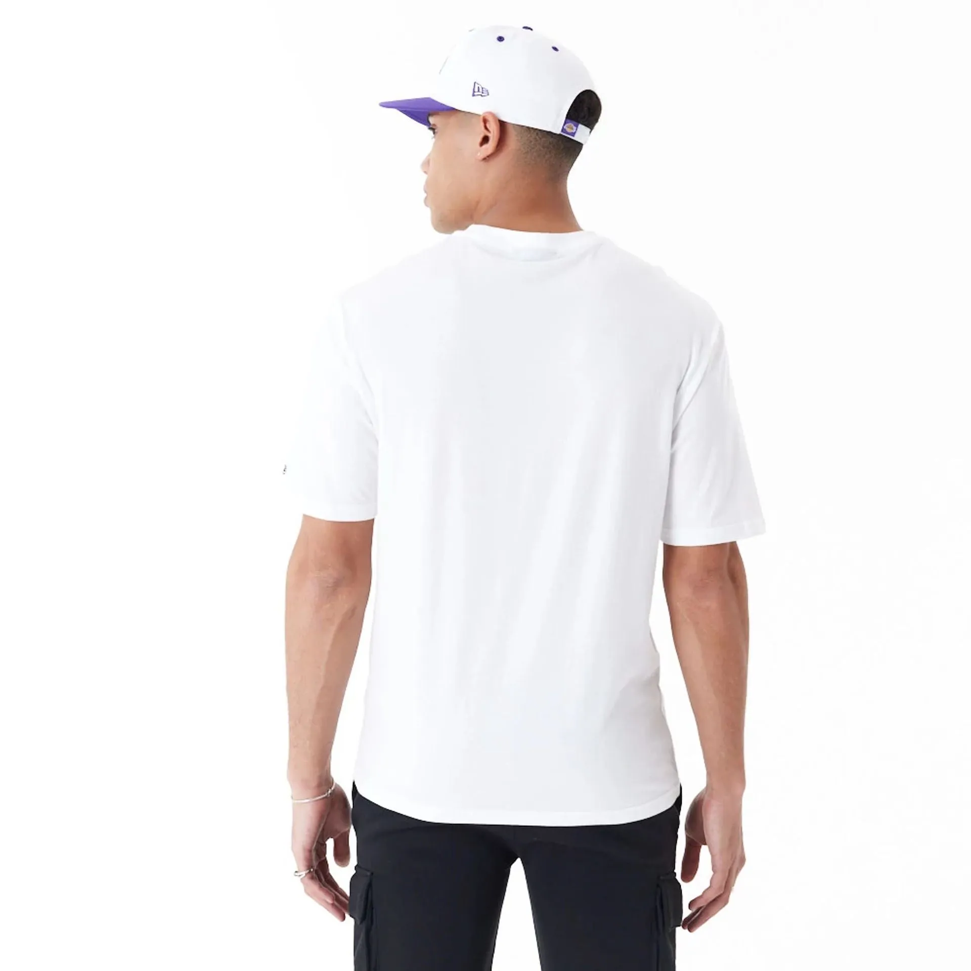 Camiseta blanca extragrande con gráfico de jugador de la NBA de LA Lakers