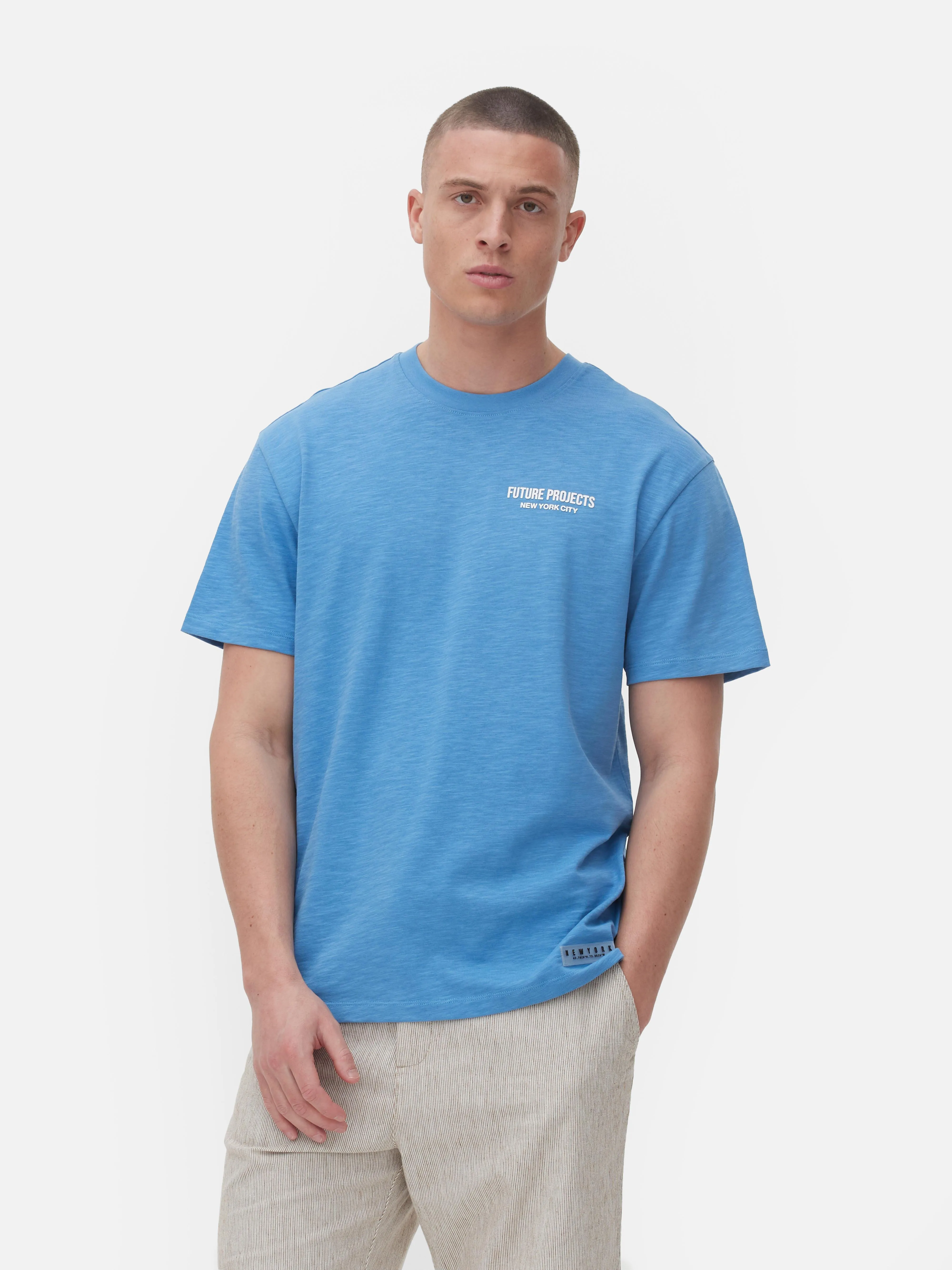 Camiseta con logotipo «Future Projects»