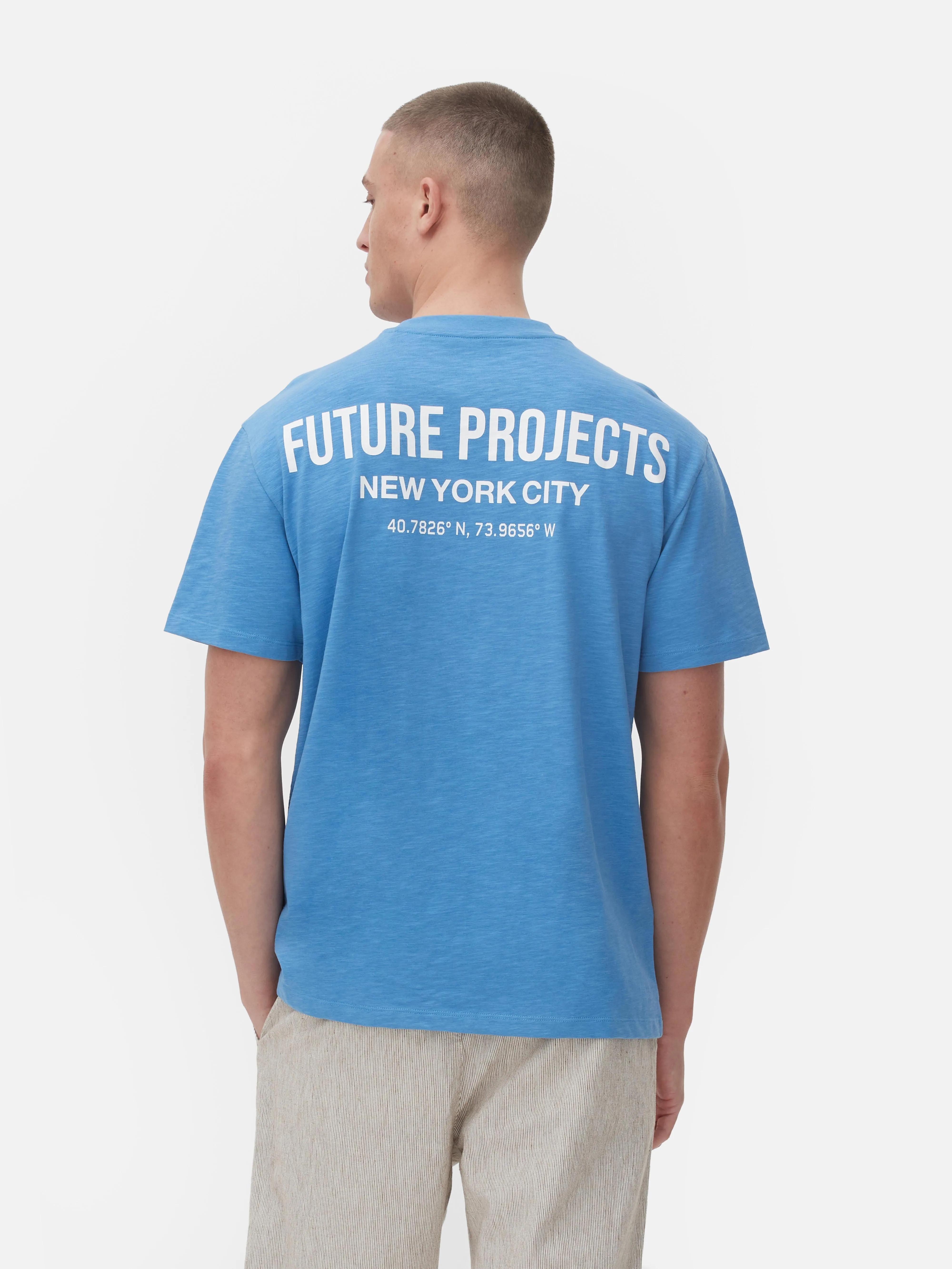 Camiseta con logotipo «Future Projects»