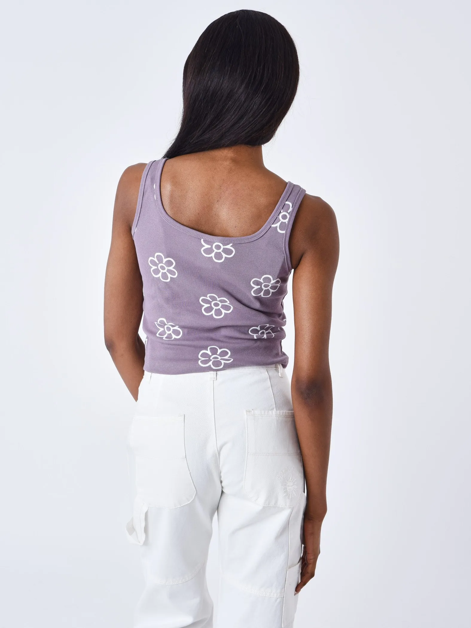 Camiseta de tirantes con diseño floral