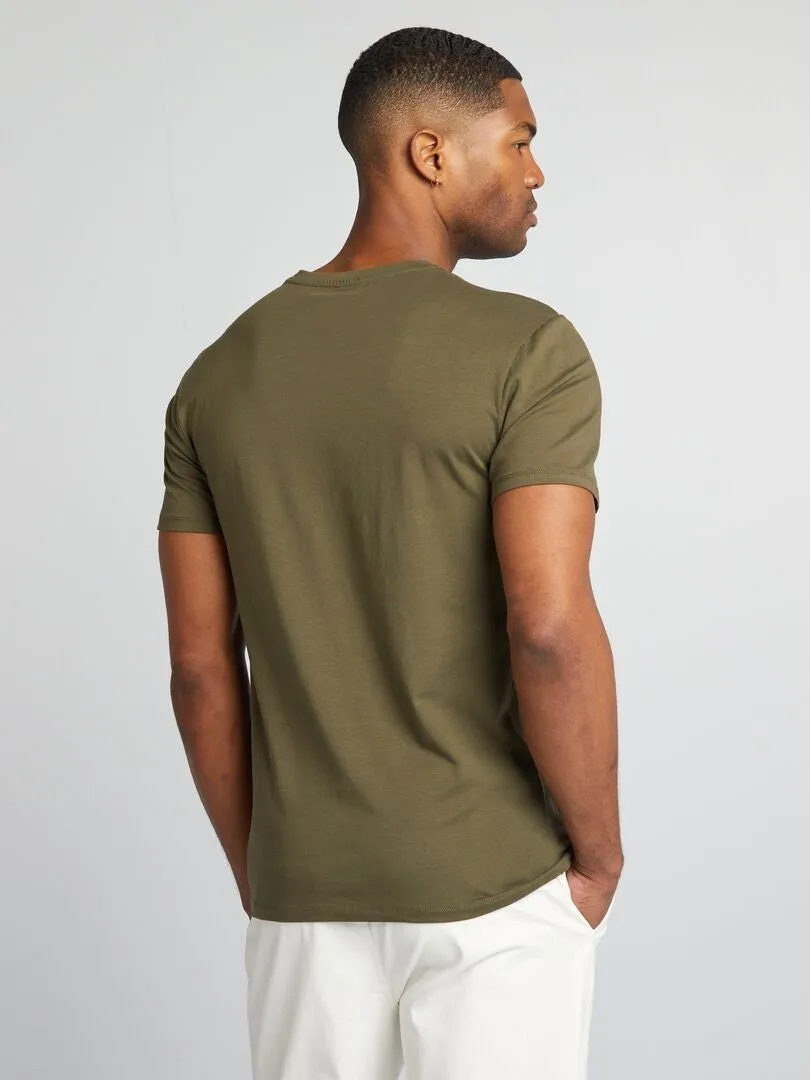CAMISETA LISA  MUSCLE FIT  KAKI