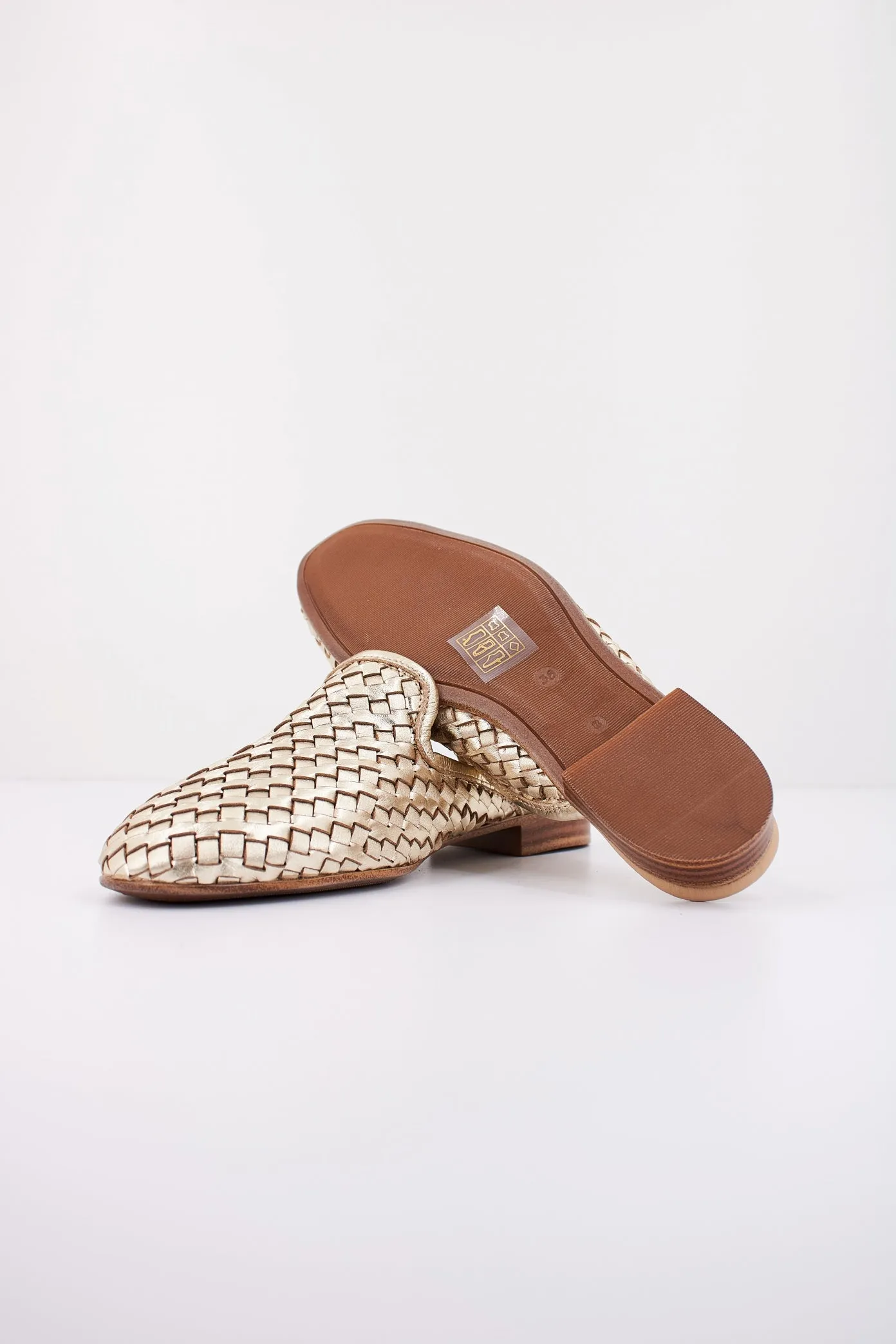 CARMELA 161273c