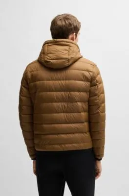 Chaqueta de plumón repelente al agua con logo tonal