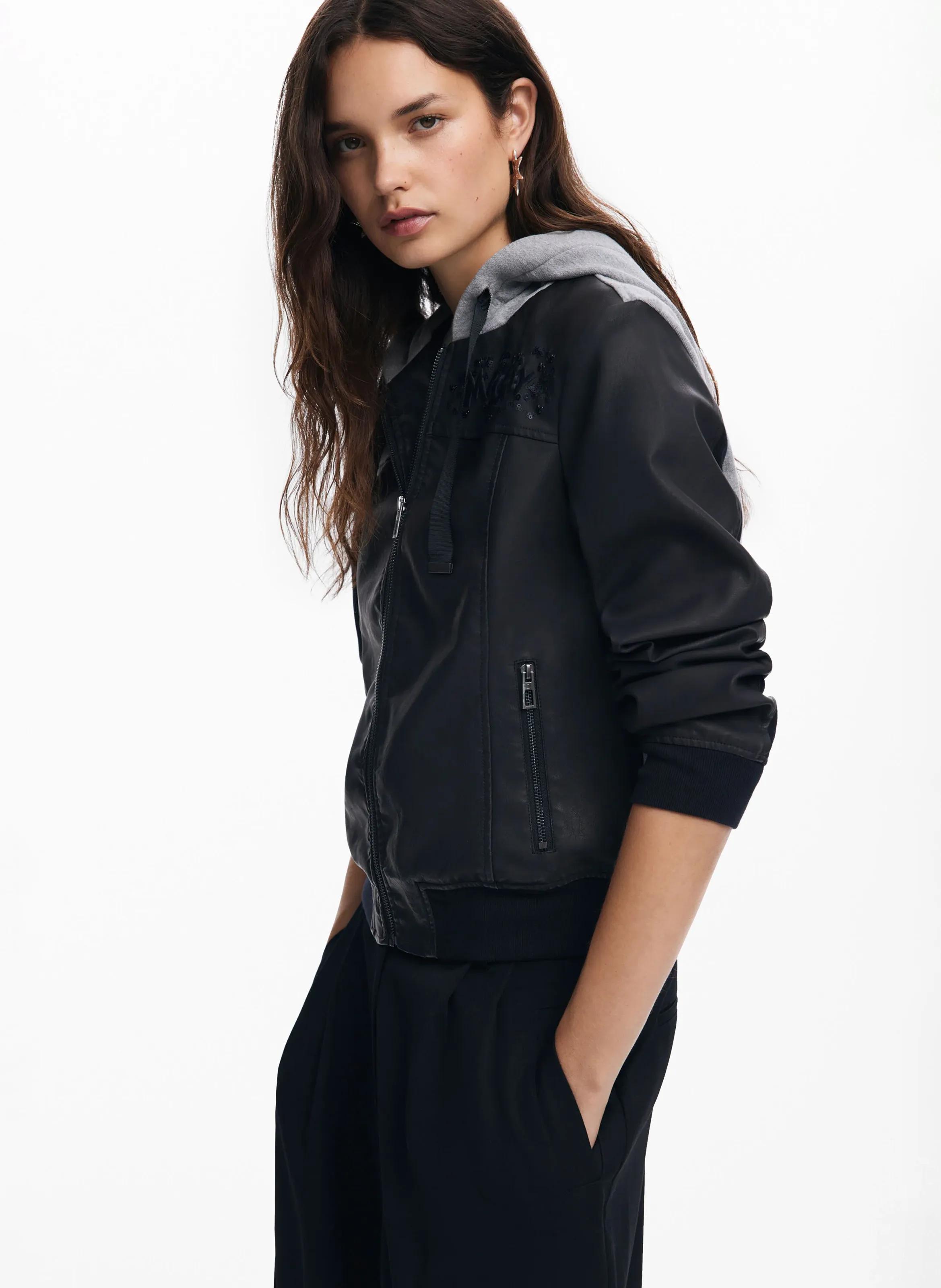 Chaqueta recta de algodón mezclado serigrafiado en negro