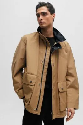 Chaqueta regular fit con cuello alto