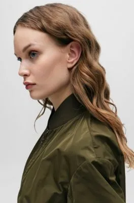 Chaqueta relaxed fit repelente al agua