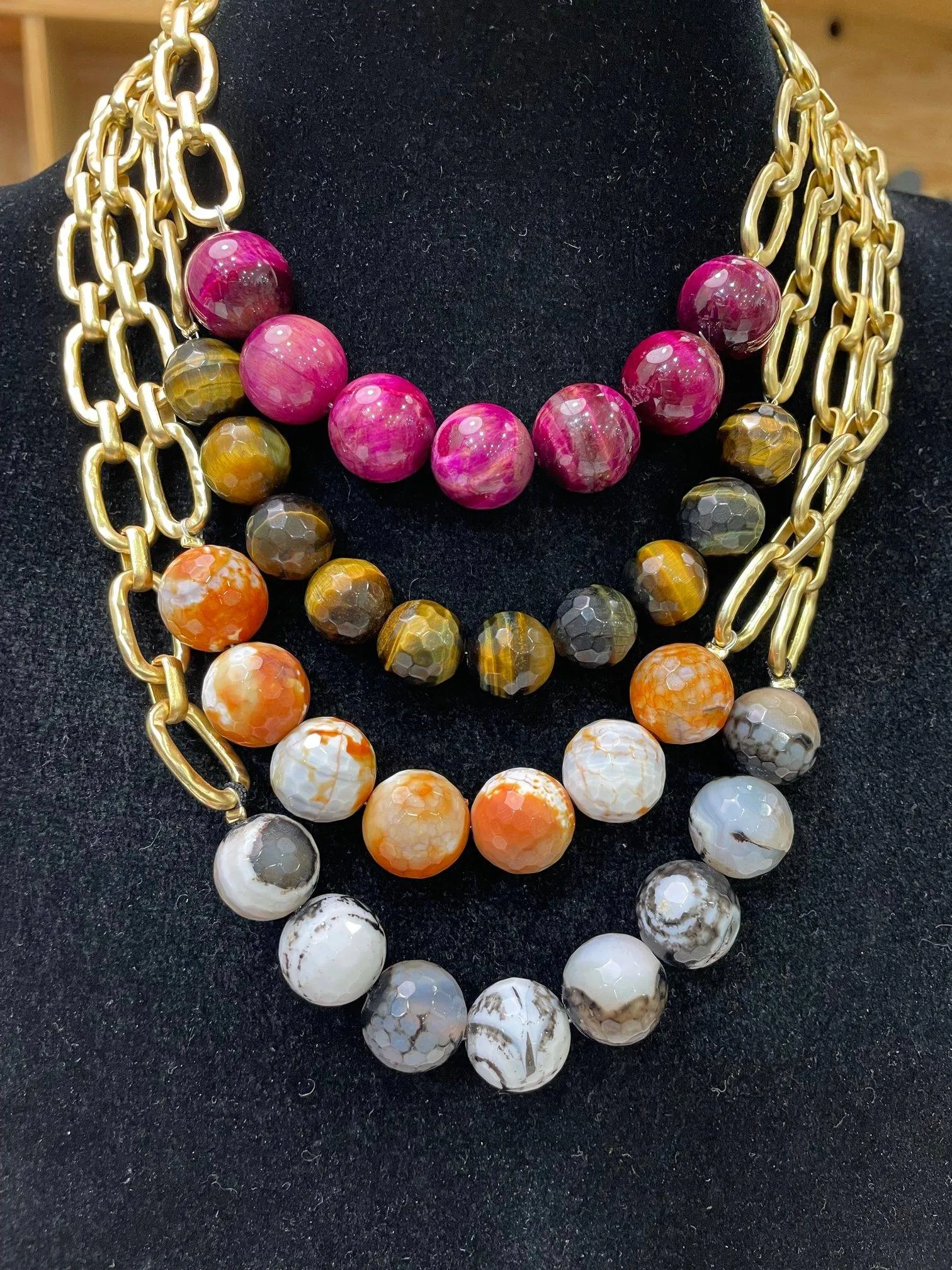 Collar bolas grandes y cadena