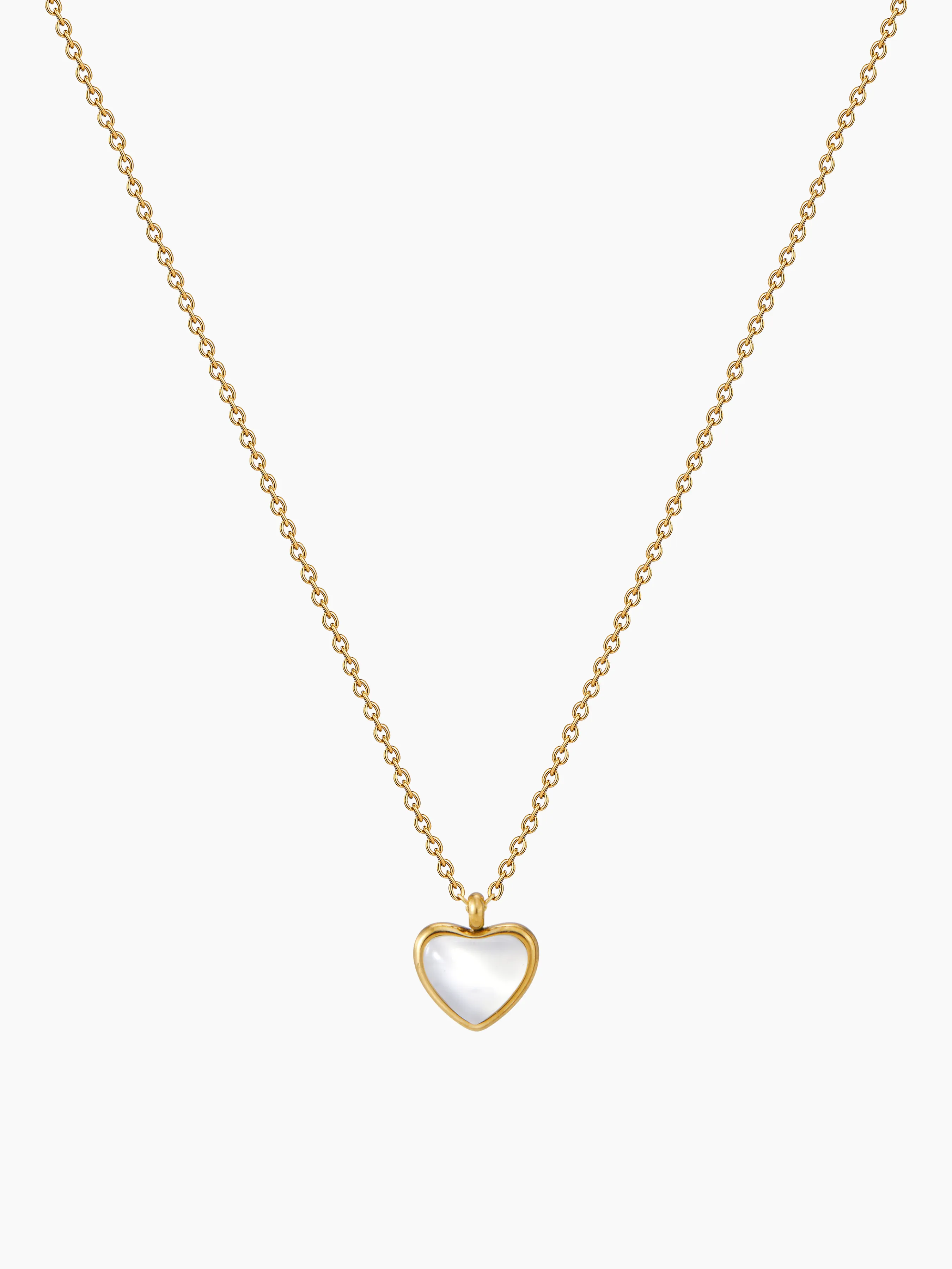Collar con colgante de gema en forma de corazón rojo