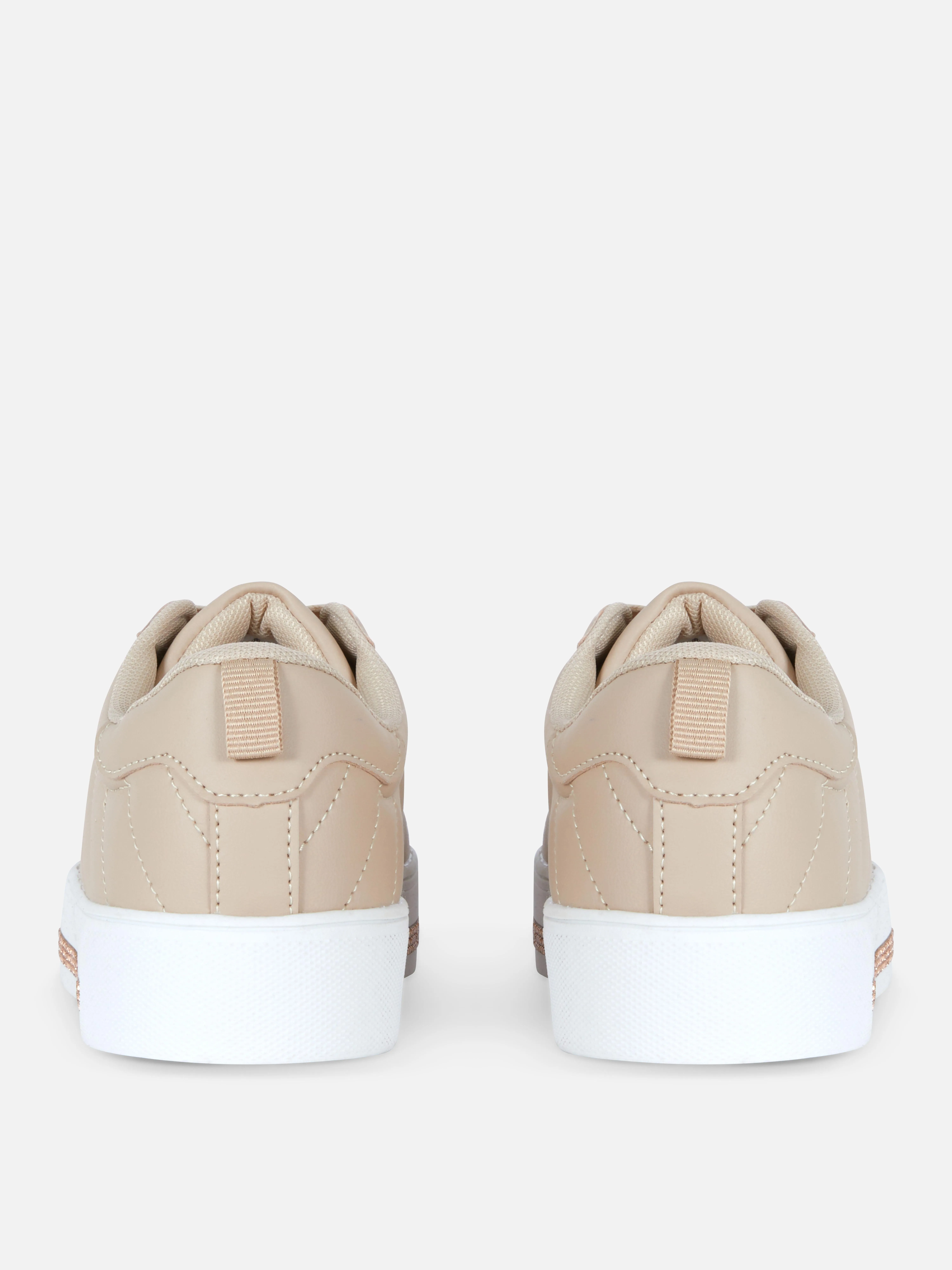 Deportivas de caña baja con strass