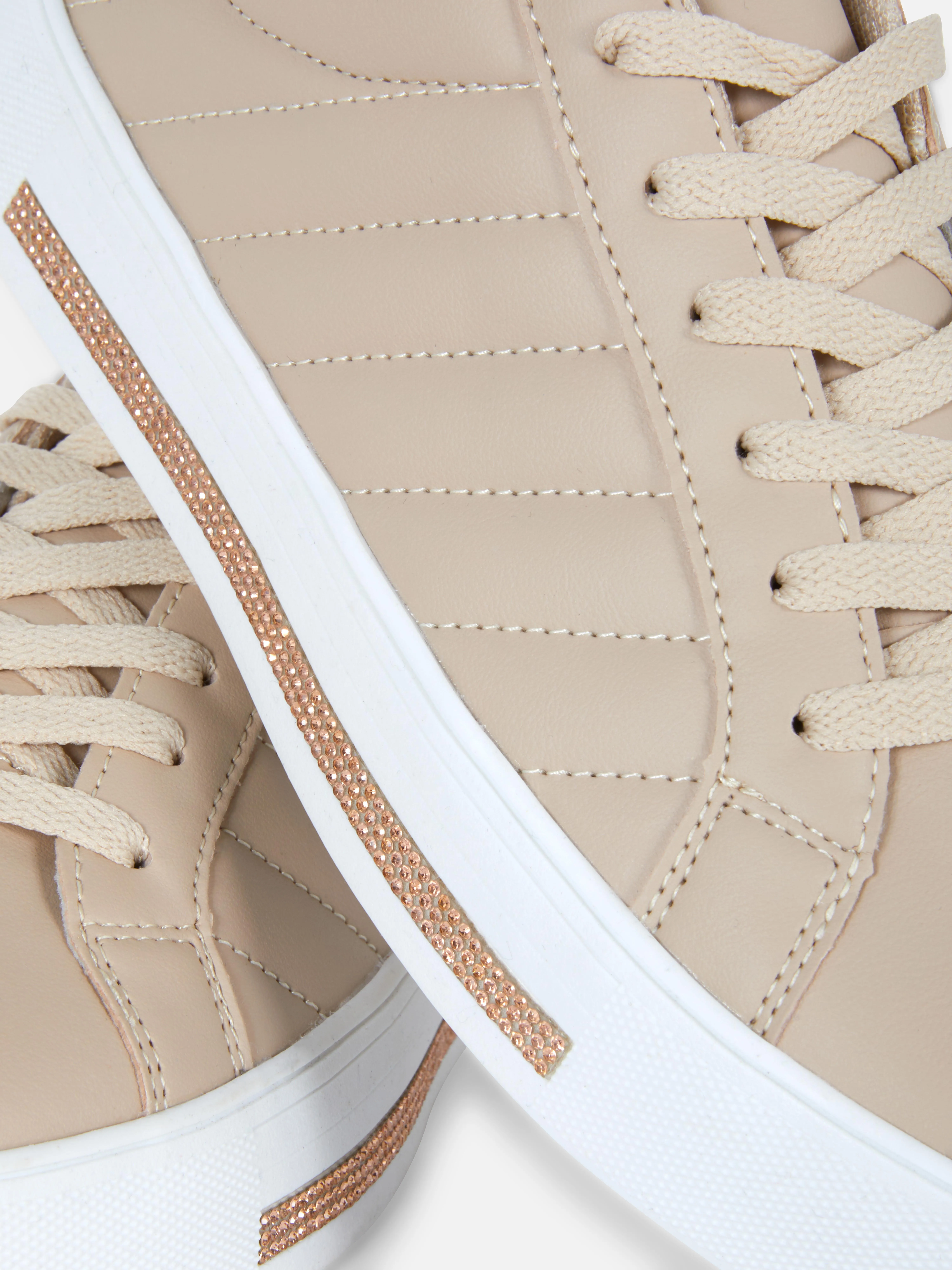 Deportivas de caña baja con strass