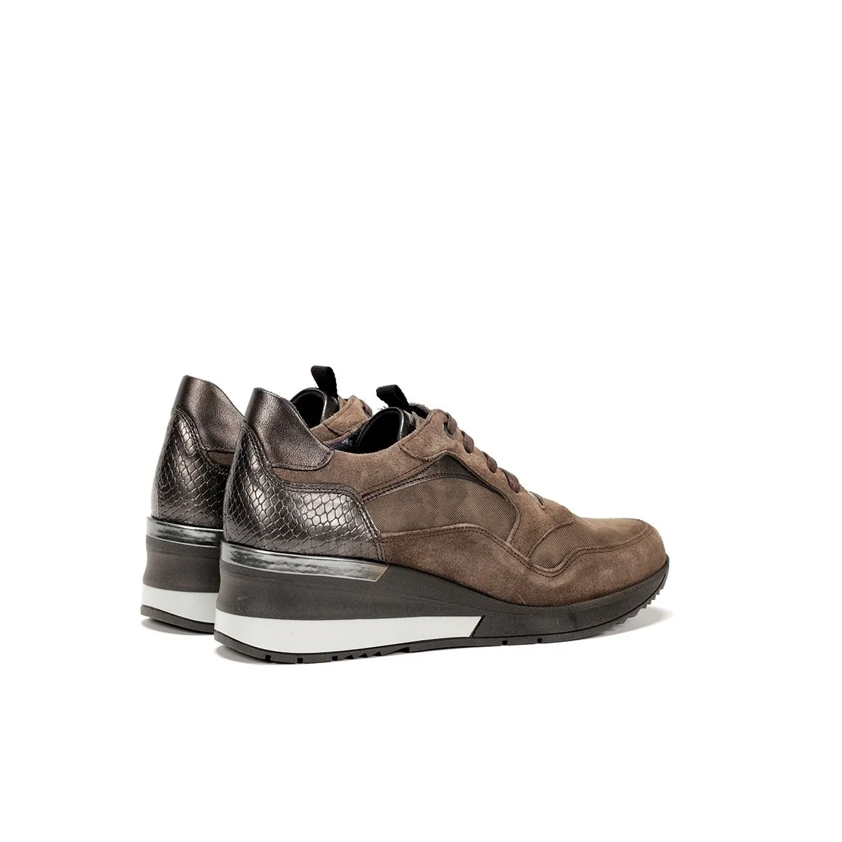 Dorking by Fluchos zapatos deportivo cuña Cintia marrón, negro D8984