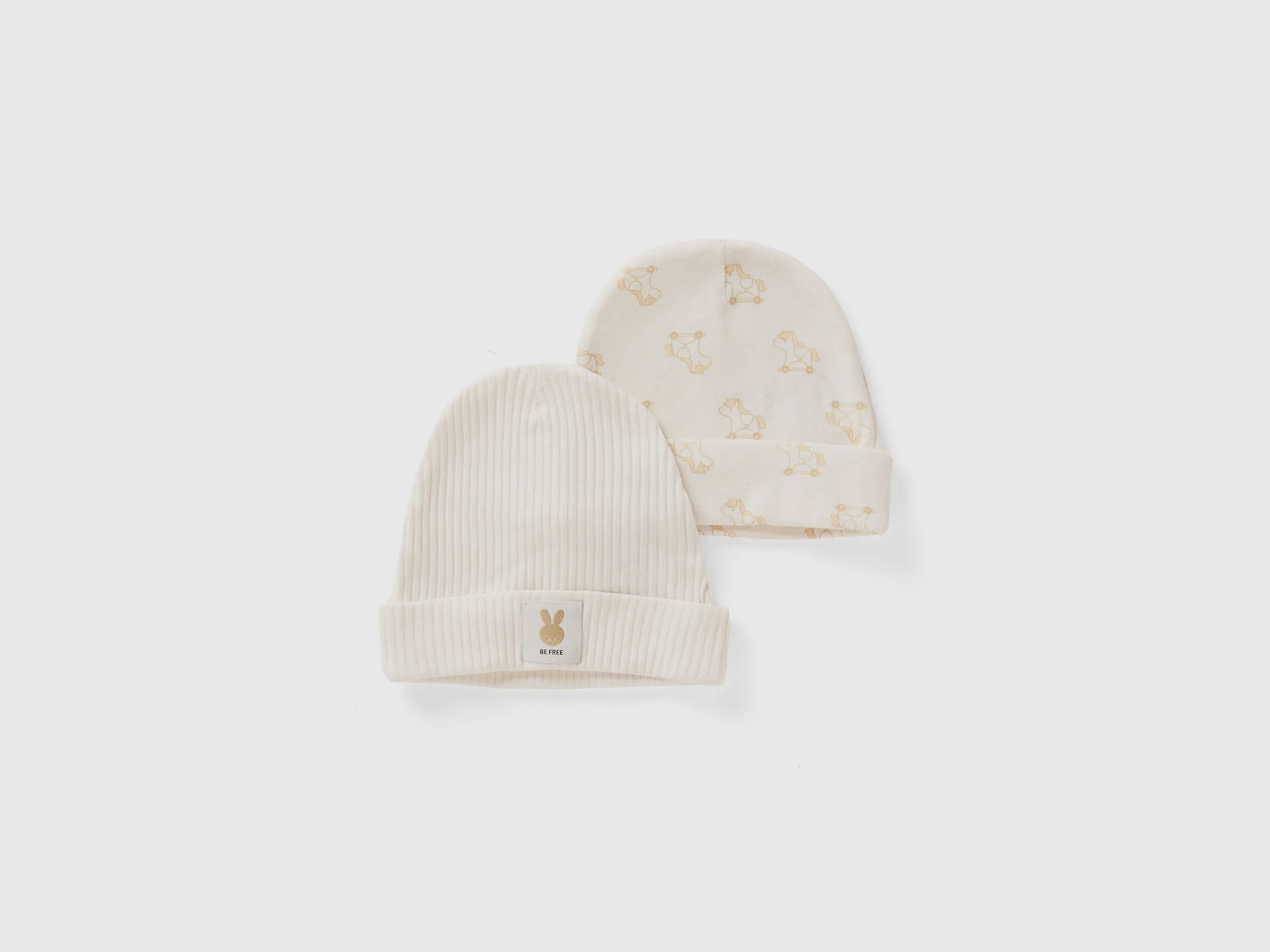 Dos gorritos de algodón orgánico