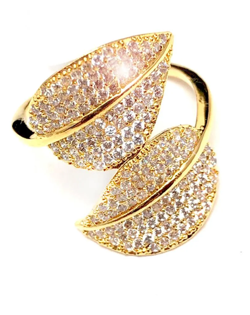 ELEGANTES ANILLOS DORADOS GRANDES DE DOBLE HOJITA DECORADA