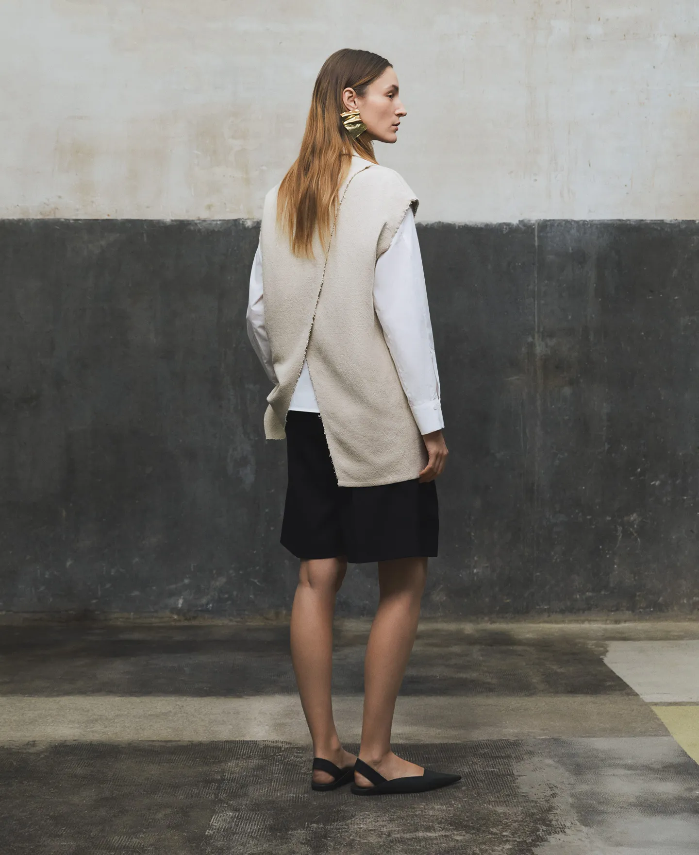 European linen vest woman