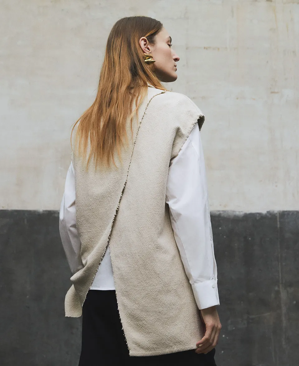 European linen vest woman