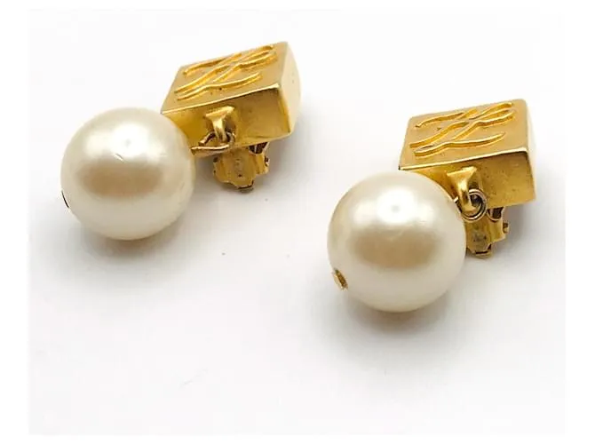 KARL LAGERFELD – Pendientes de perlas de metal dorado con clip 
