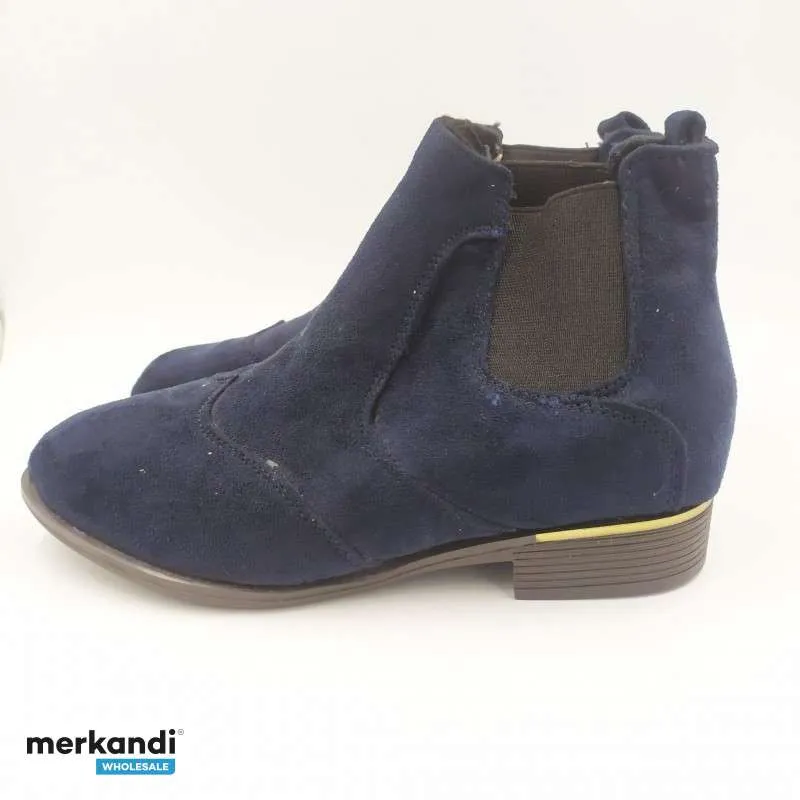 Lote de Botas de Invierno en diferentes modelos y diseños