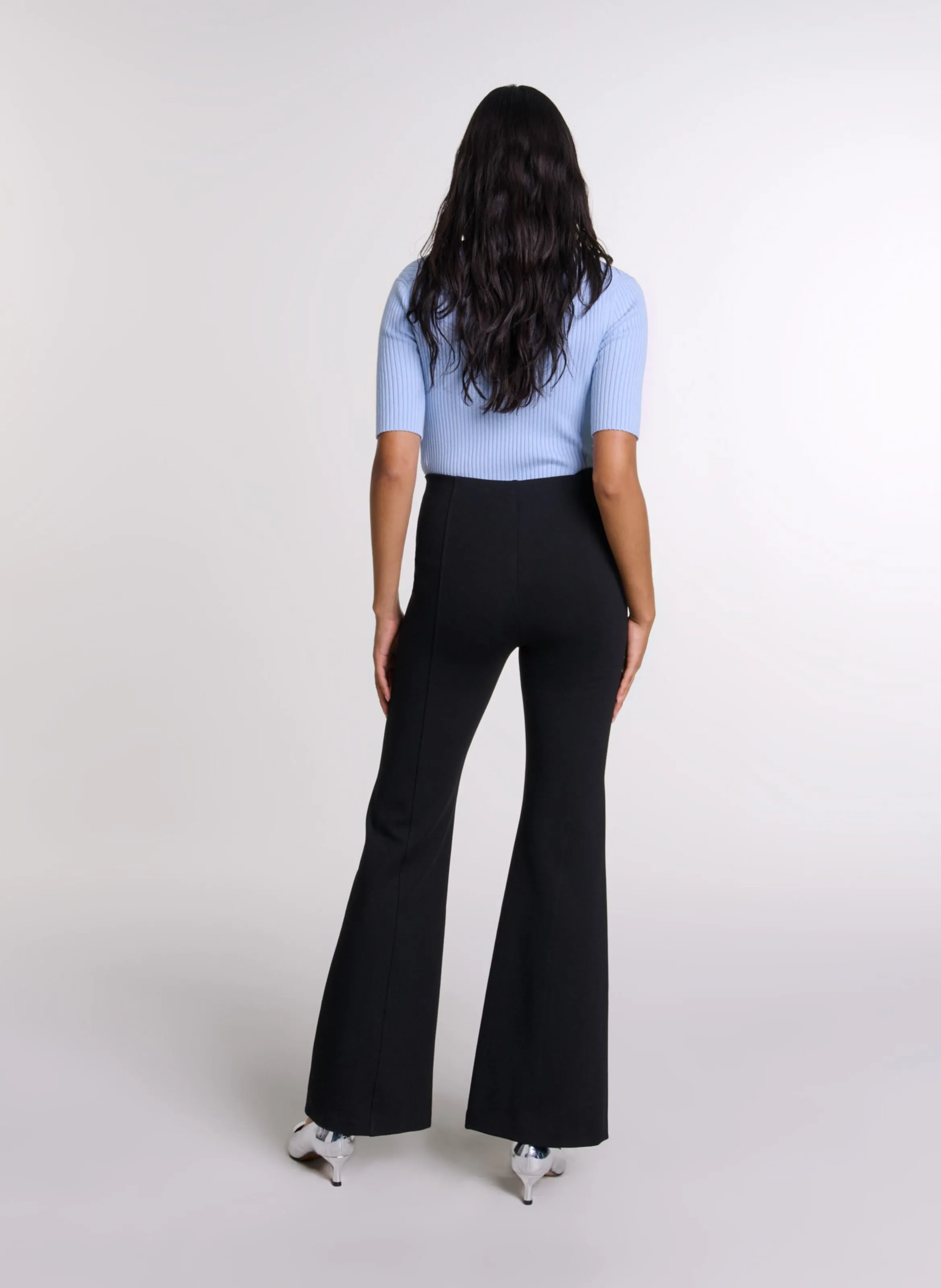 MAJE Pantalón evasé de talle alto en negro