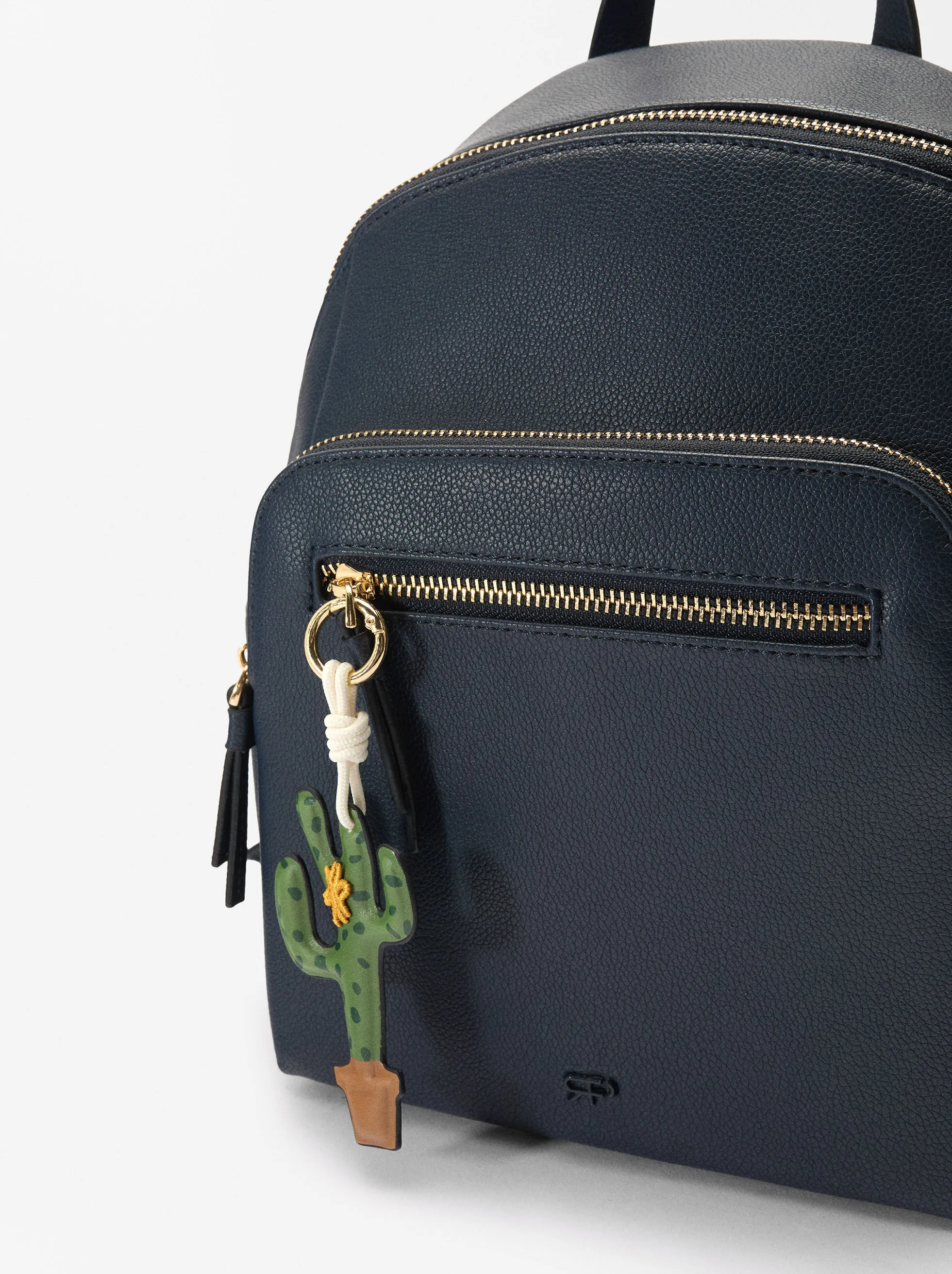Mochila Con Colgante