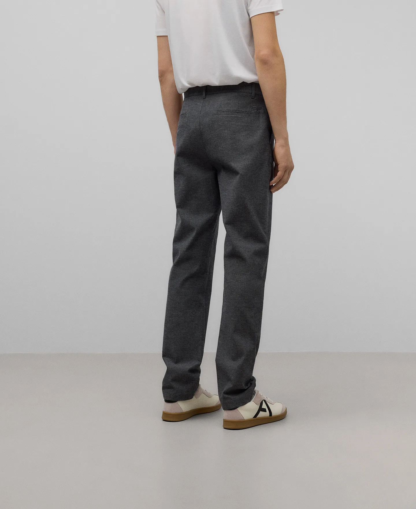Pantalón chino microtextura hombre