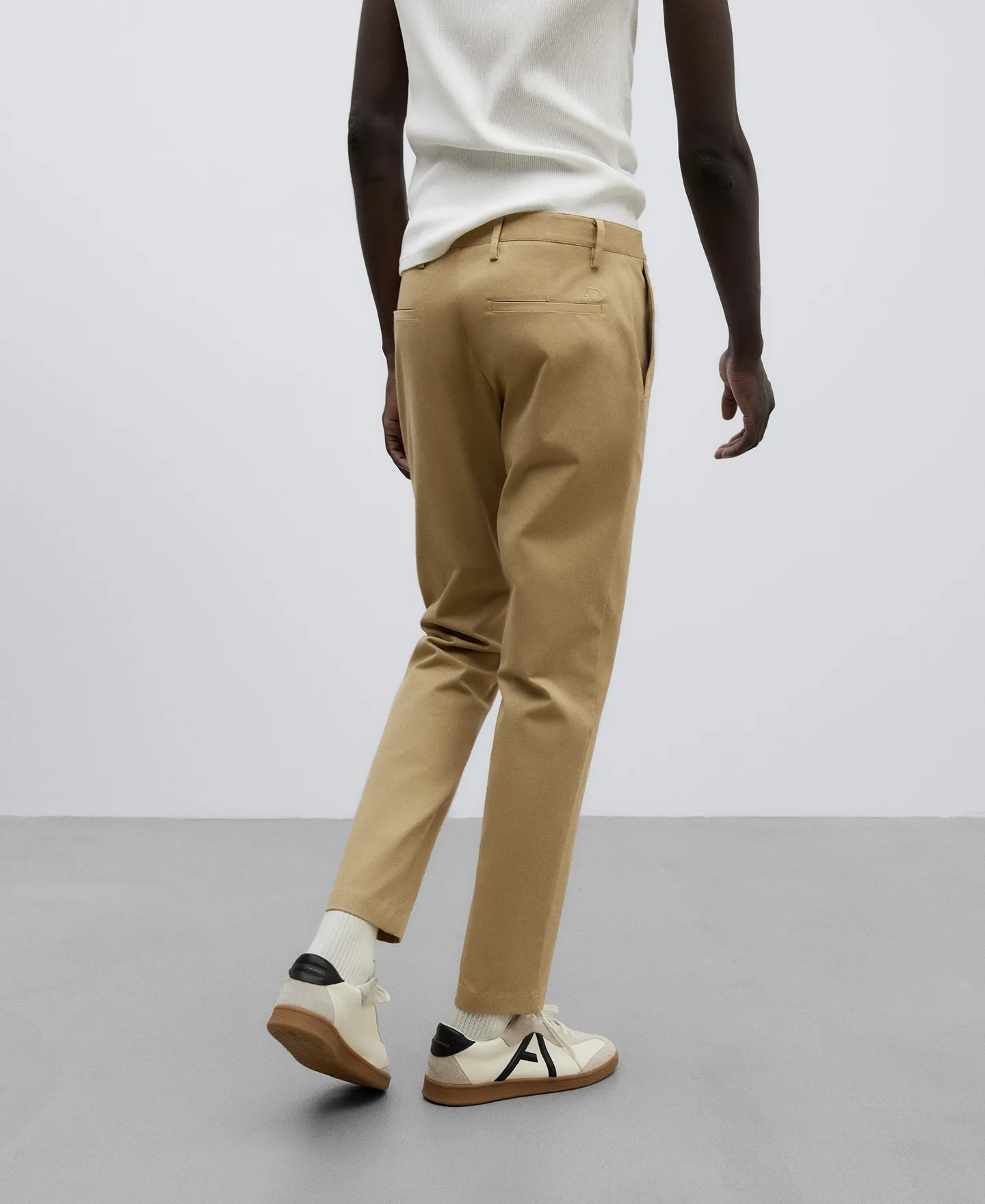 Pantalón chino slim fit hombre