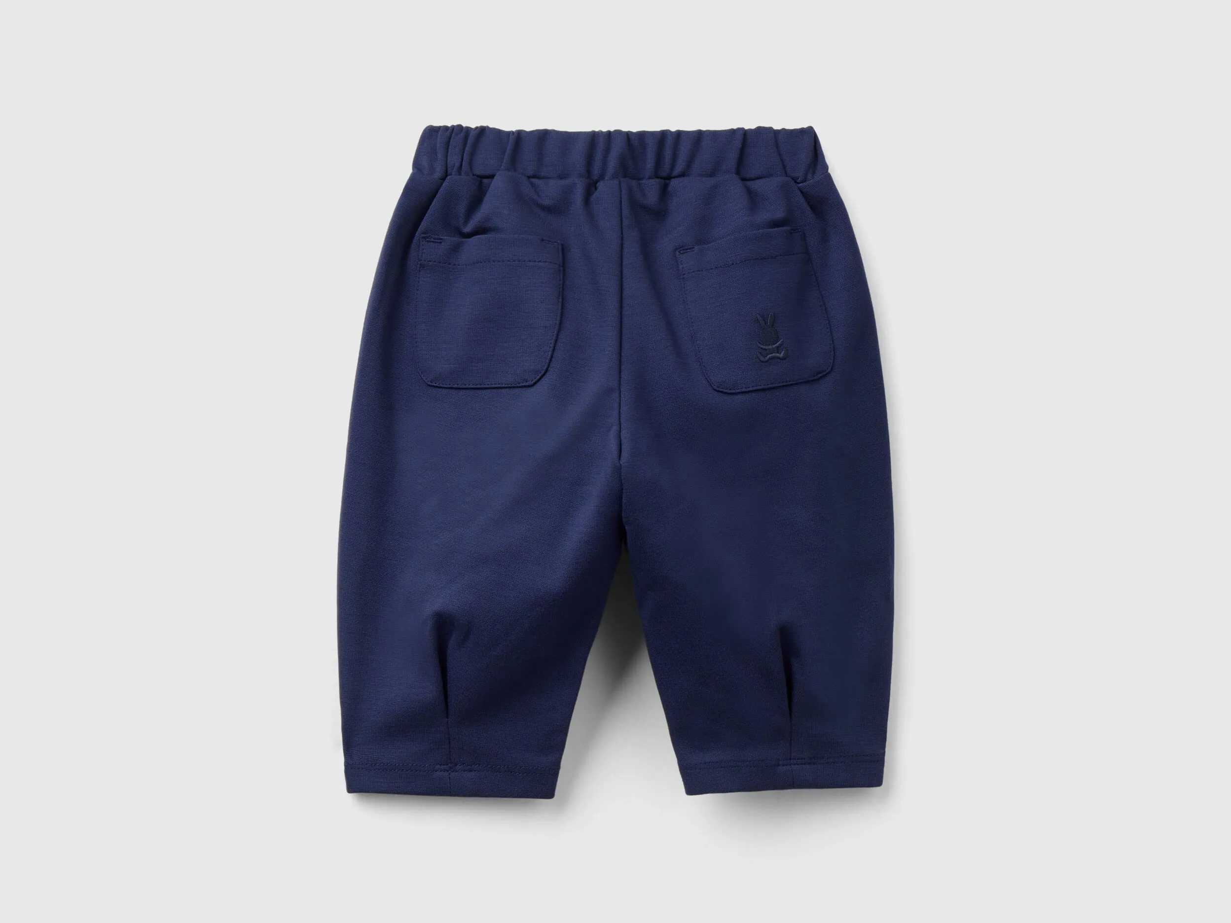 Pantalón con elástico en la cintura