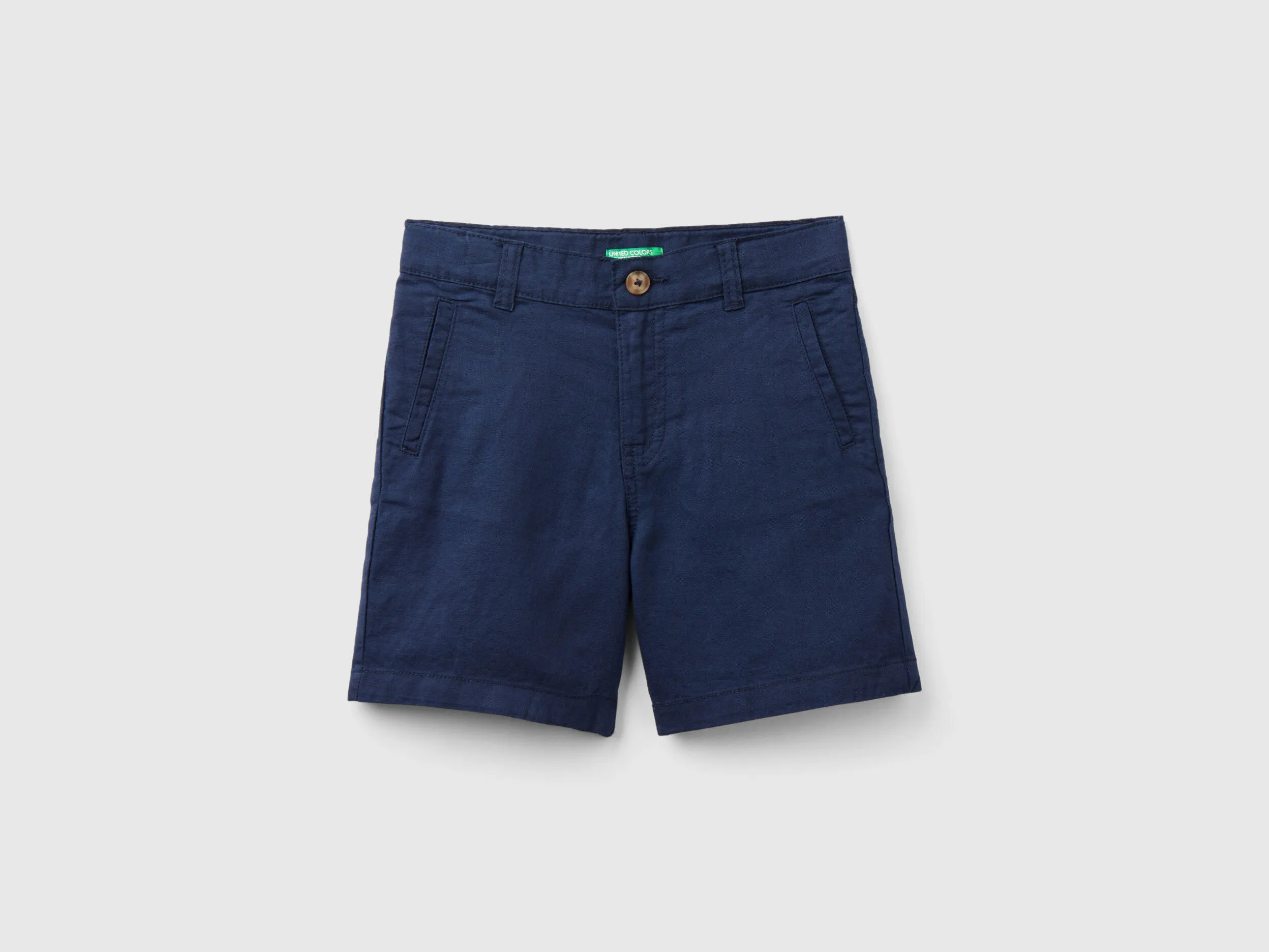 Pantalón corto de lino mixto