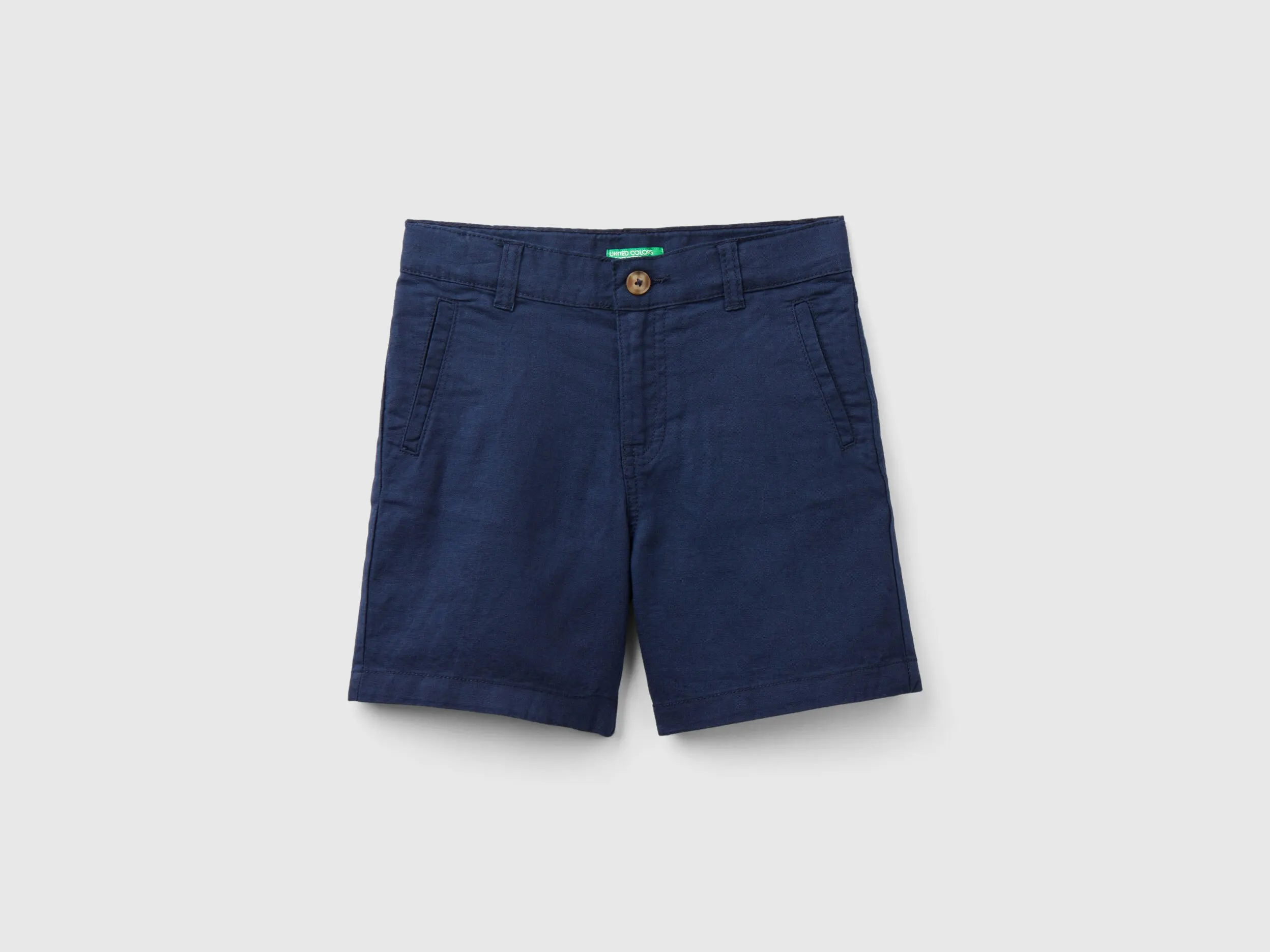 Pantalón corto de lino mixto