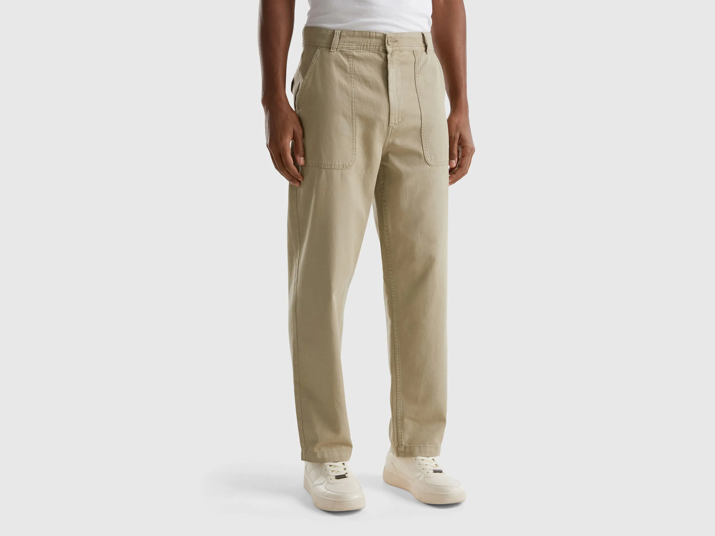 Pantalón recto en mezcla de lino
