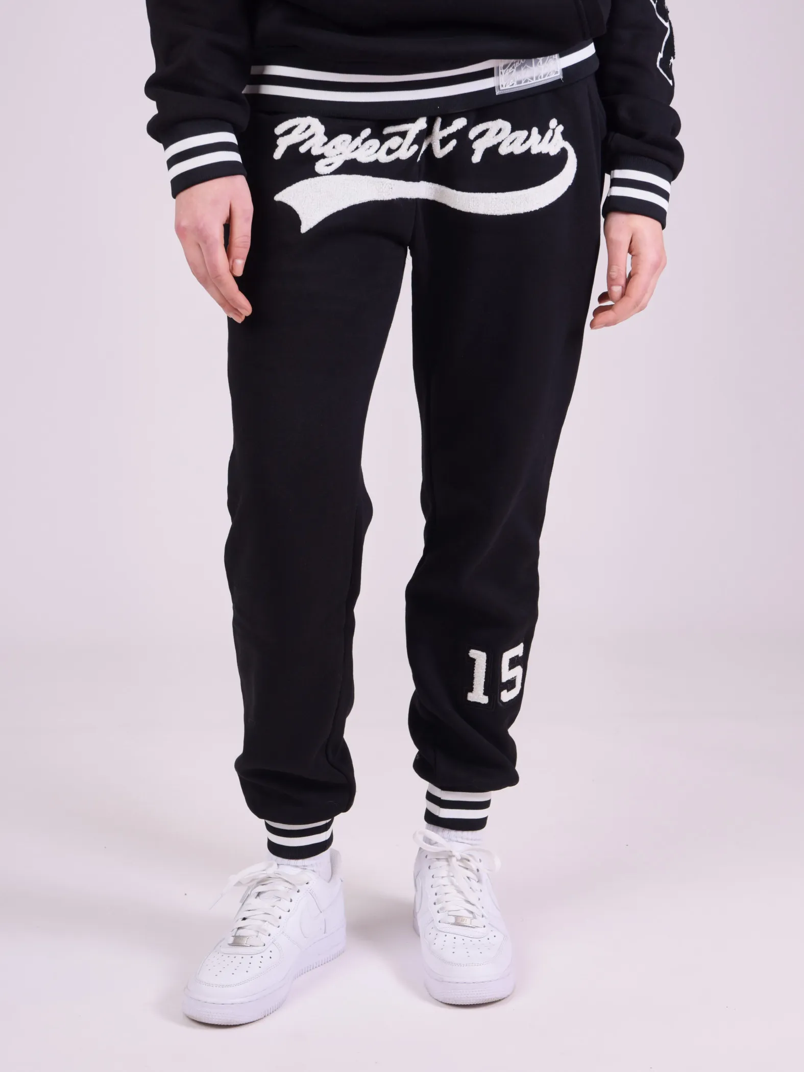Pantalones de chándal universitarios con logotipo