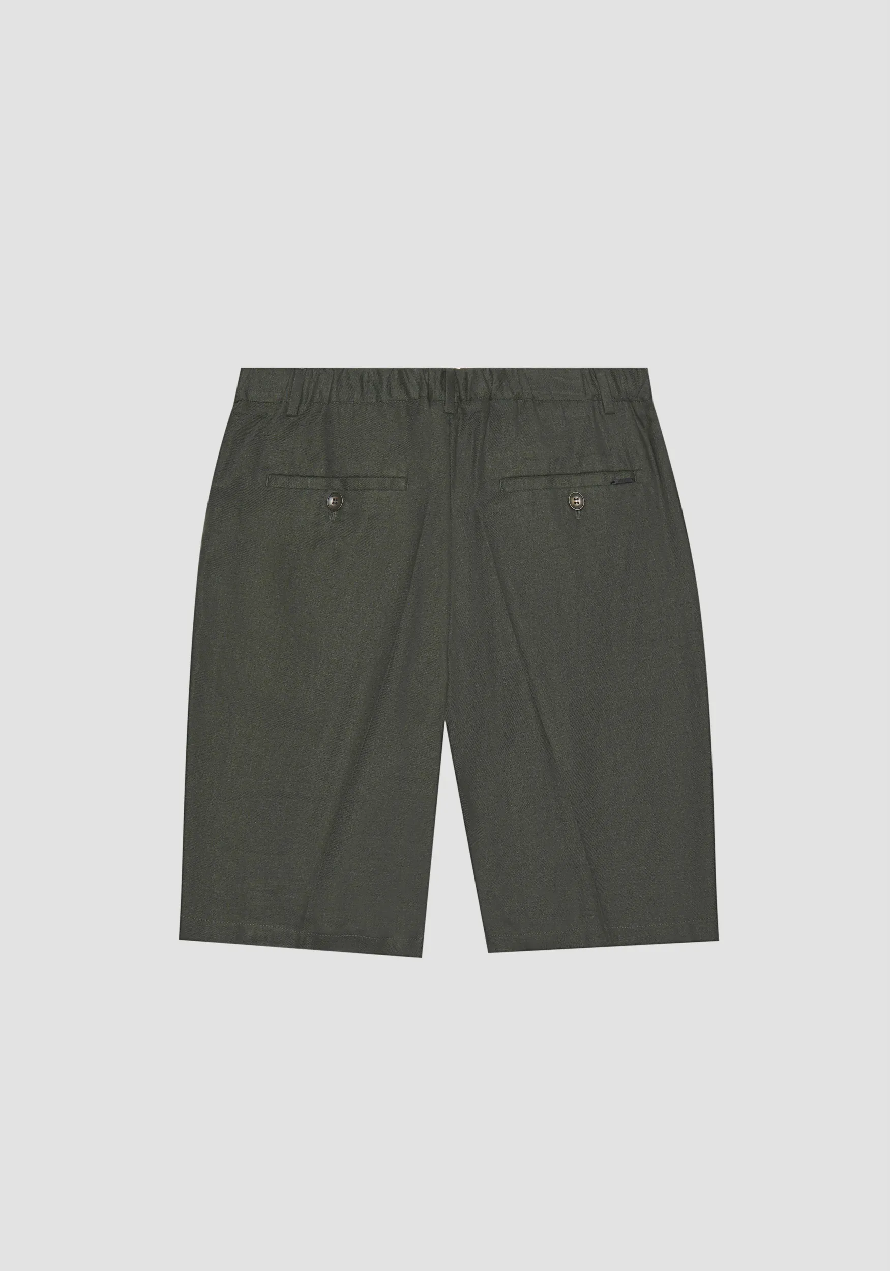 PANTALÓN CORTO «GUSTAF» CARROT FIT EN MEZCLA DE LINO Y VISCOSA