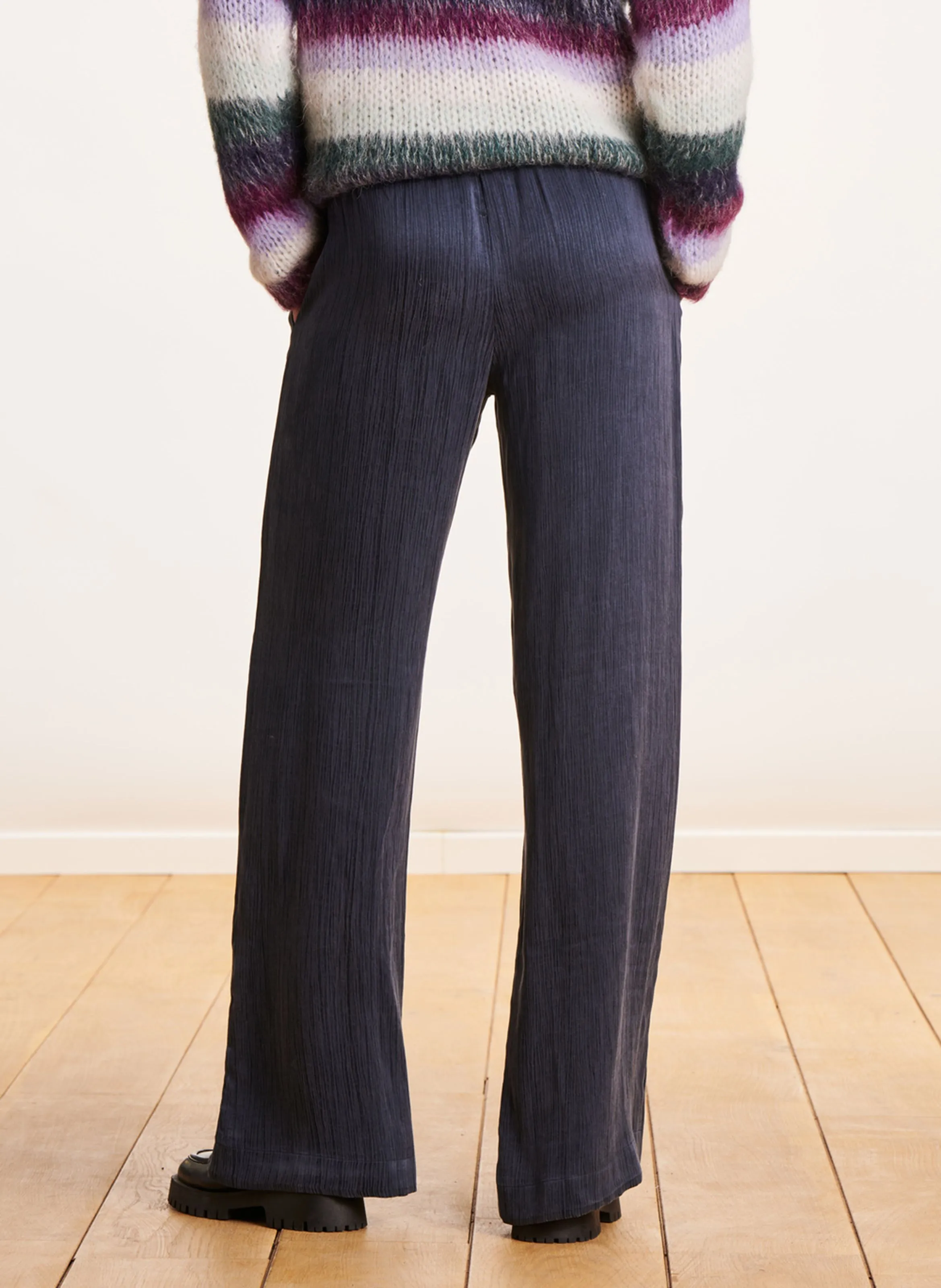 Pantalón ancho en azul