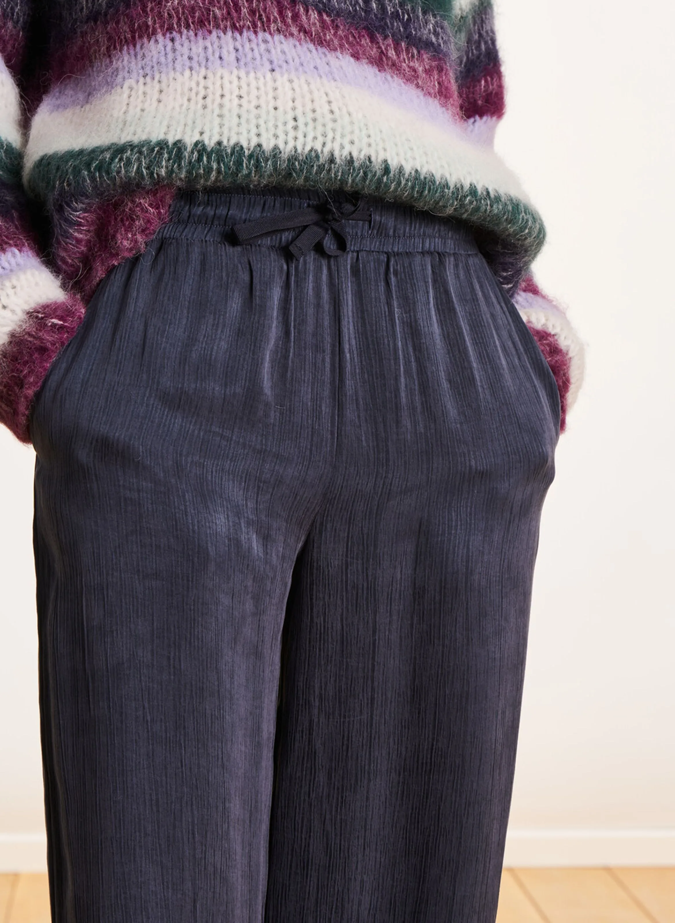 Pantalón ancho en azul