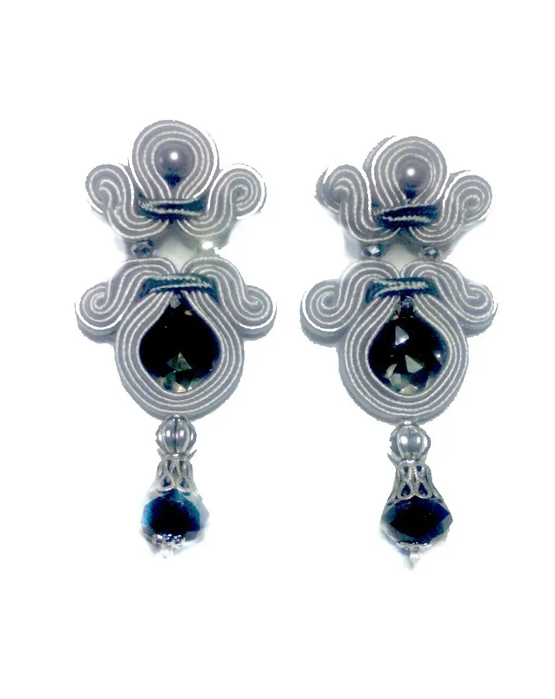 PENDIENTES FLAMENCA DE DISEÑO COLOR GRIS PLATA