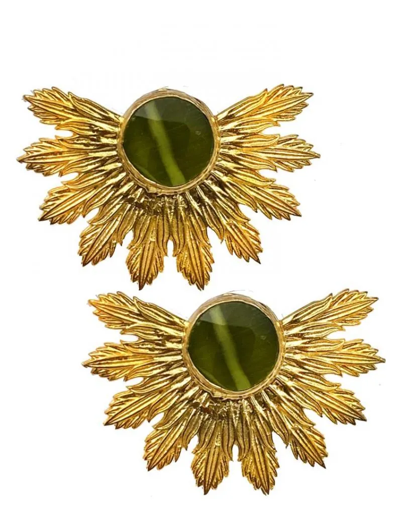 PENDIENTES PEQUEÑOS DORADOS ABANICO CON PIEDRA VERDE MUSGO