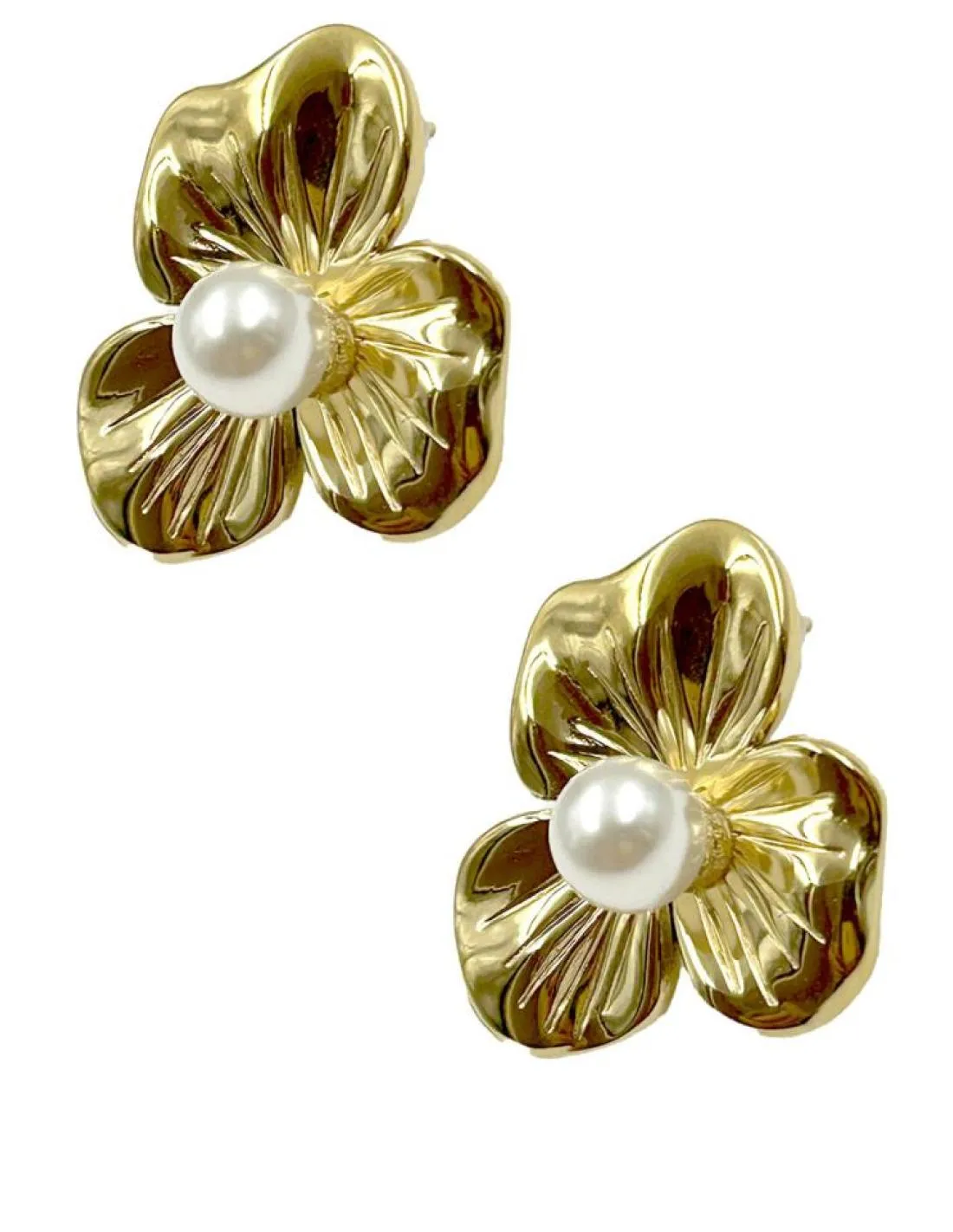 PENDIENTES PEQUEÑOS Y CORTOS DE FLOR CON PERLA