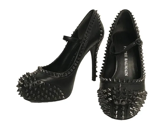 Pierre Balmain Tacones Negro 