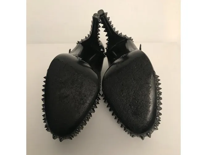 Pierre Balmain Tacones Negro 