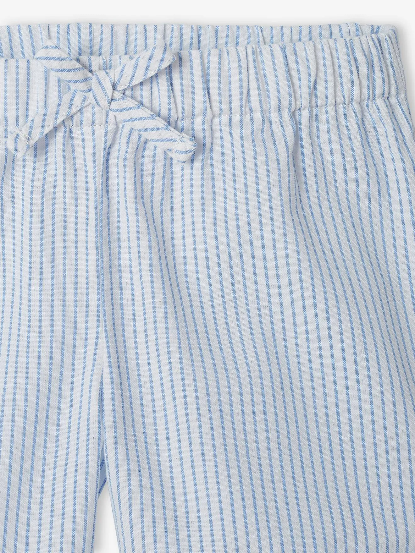 Pijama con short a rayas para niña